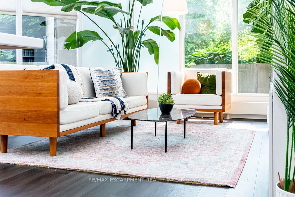 66 Bay Street S 102 Property Photo 12