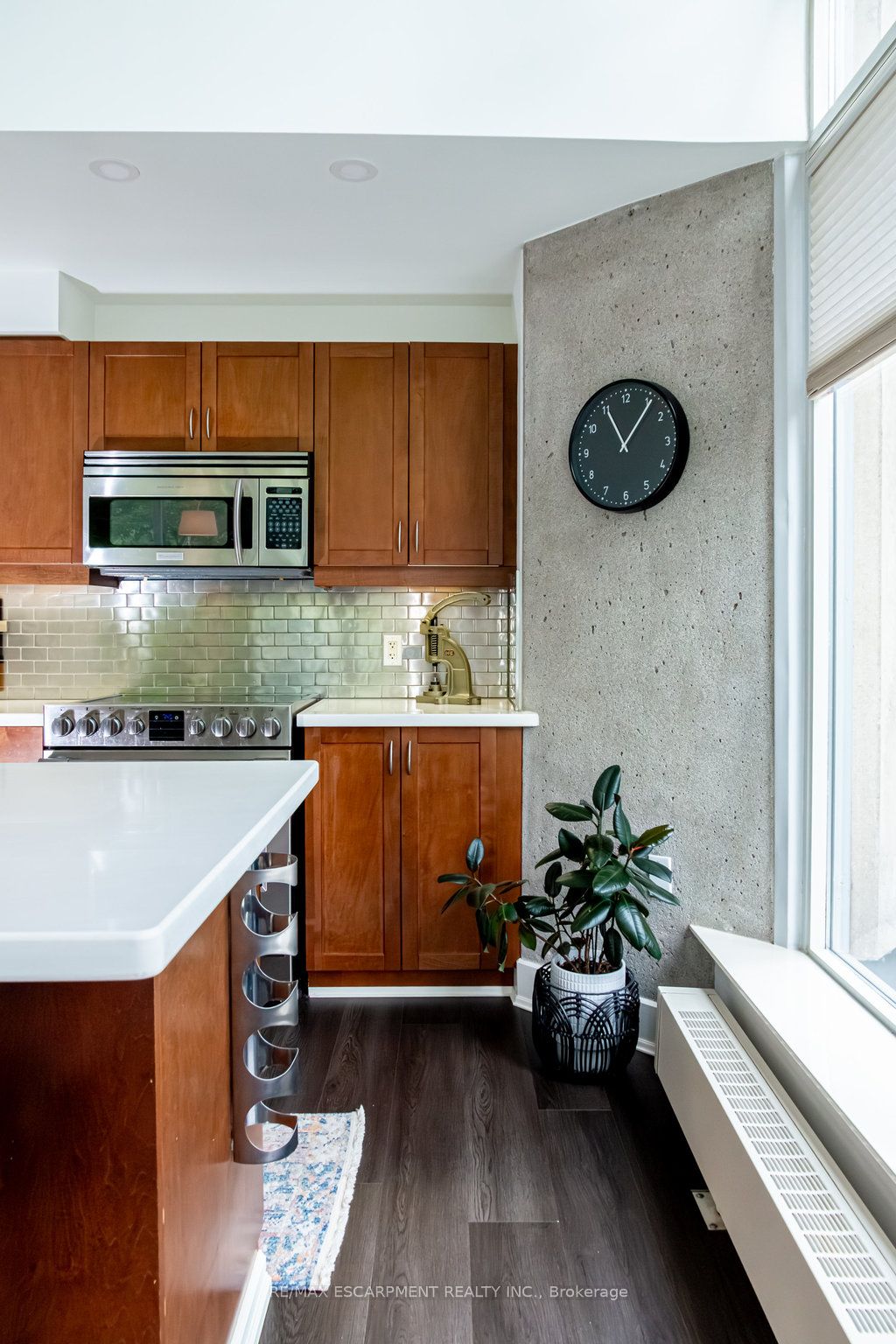 66 Bay Street S 102 Property Photo 20