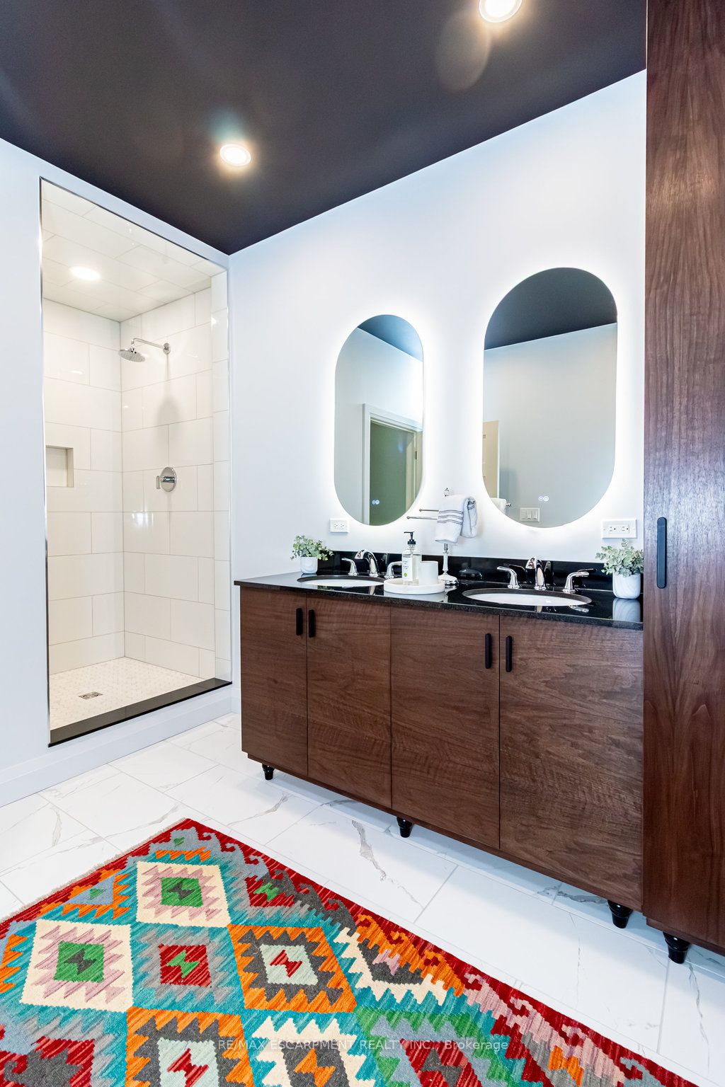 66 Bay Street S 102 Property Photo 27