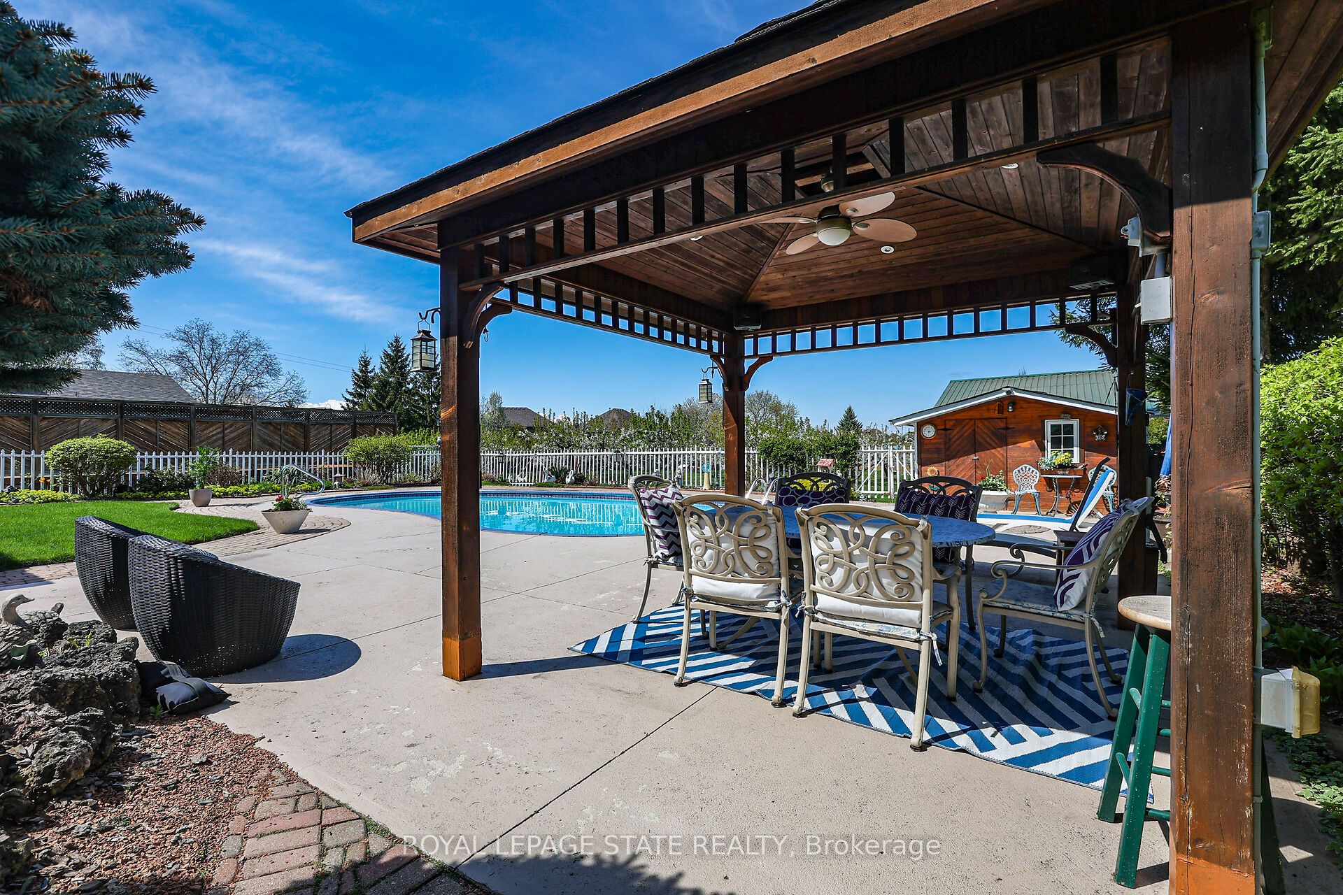 280a Main Street W Property Photo 10