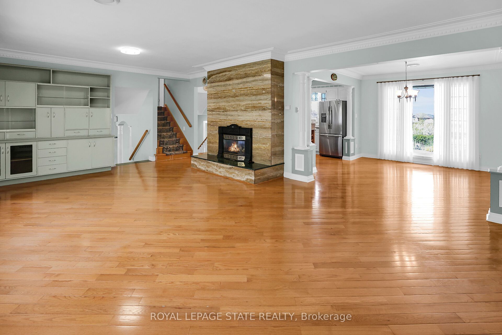 280a Main Street W Property Photo 34