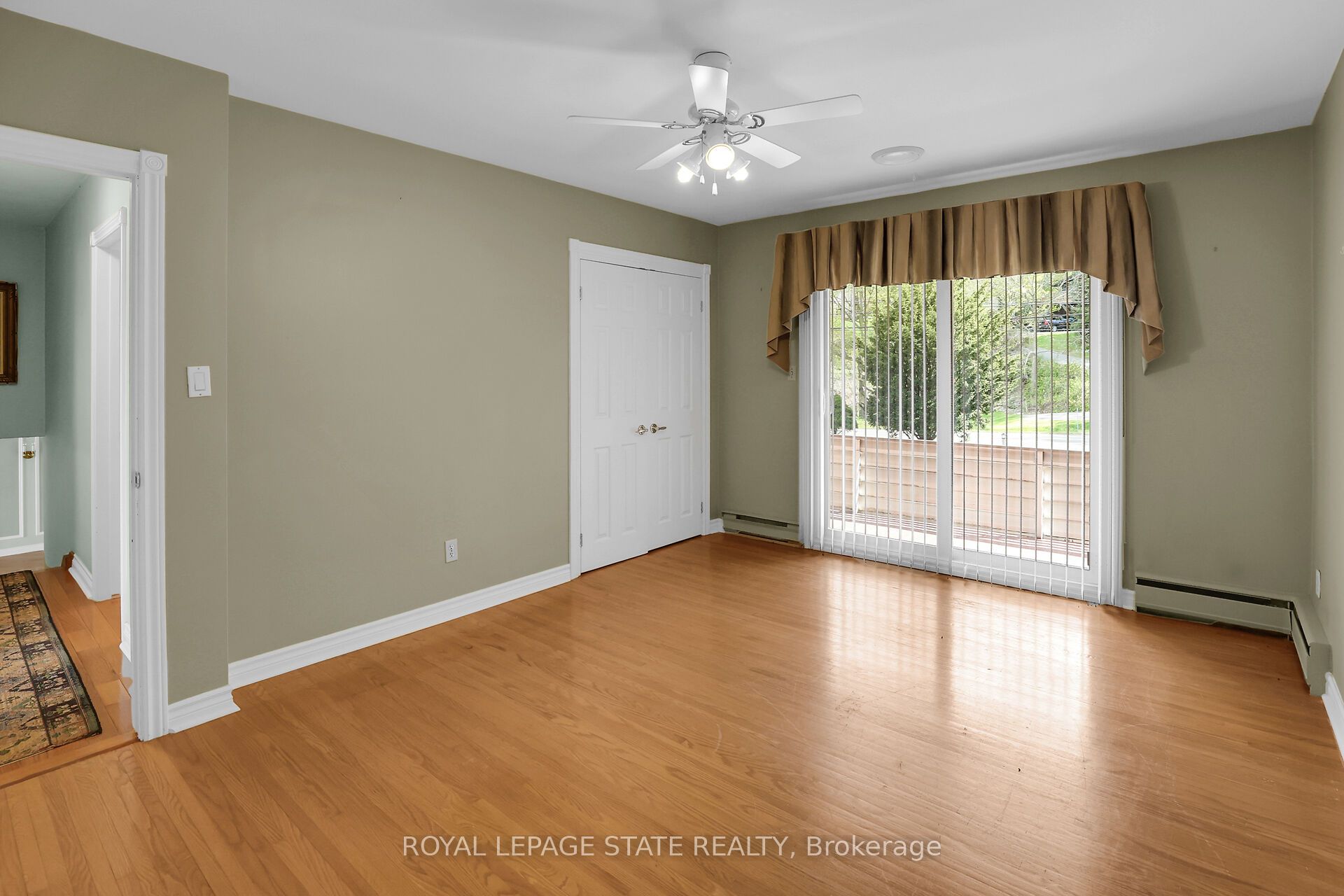 280a Main Street W Property Photo 41