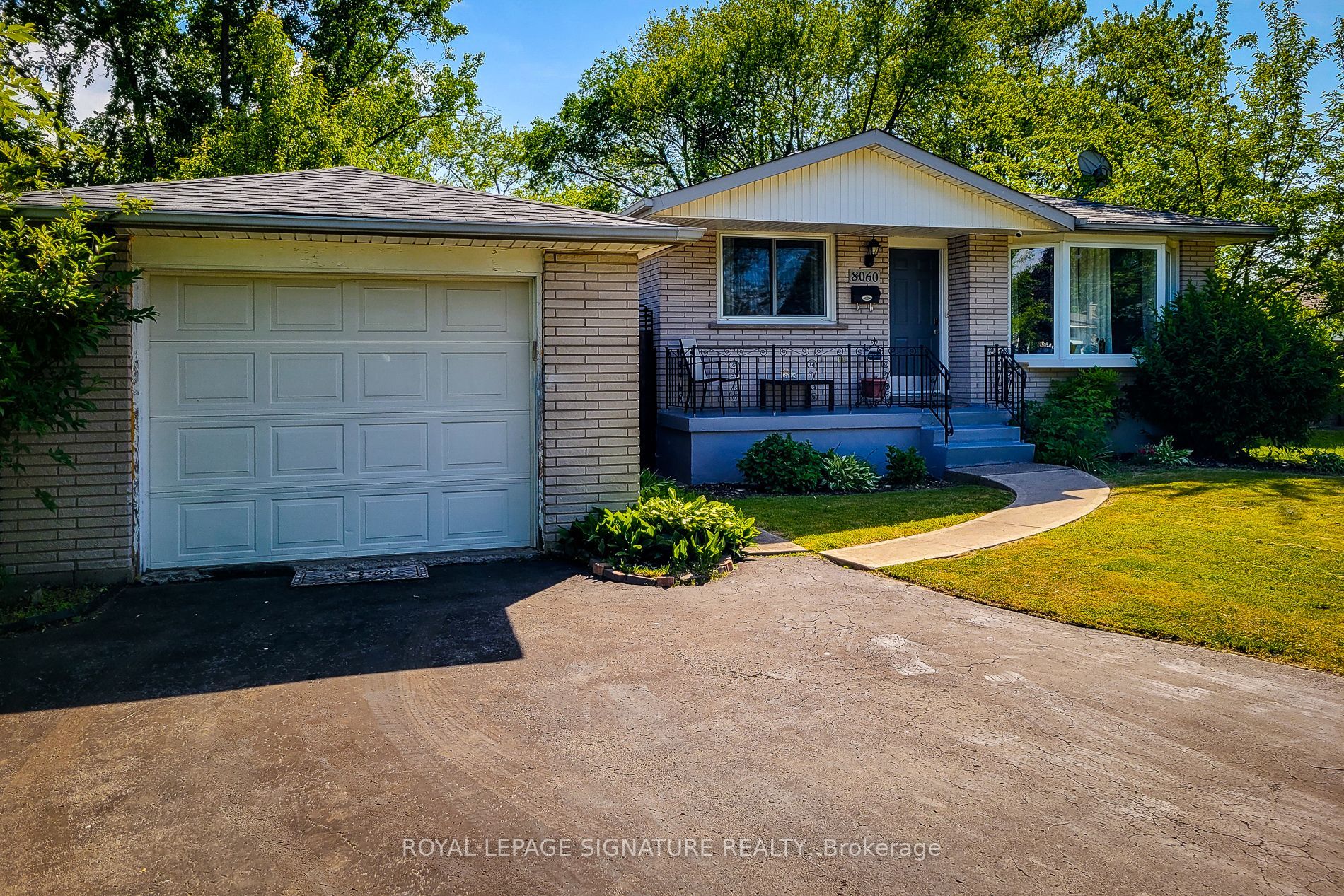 8060 Beaverdams Road Property Photo 1