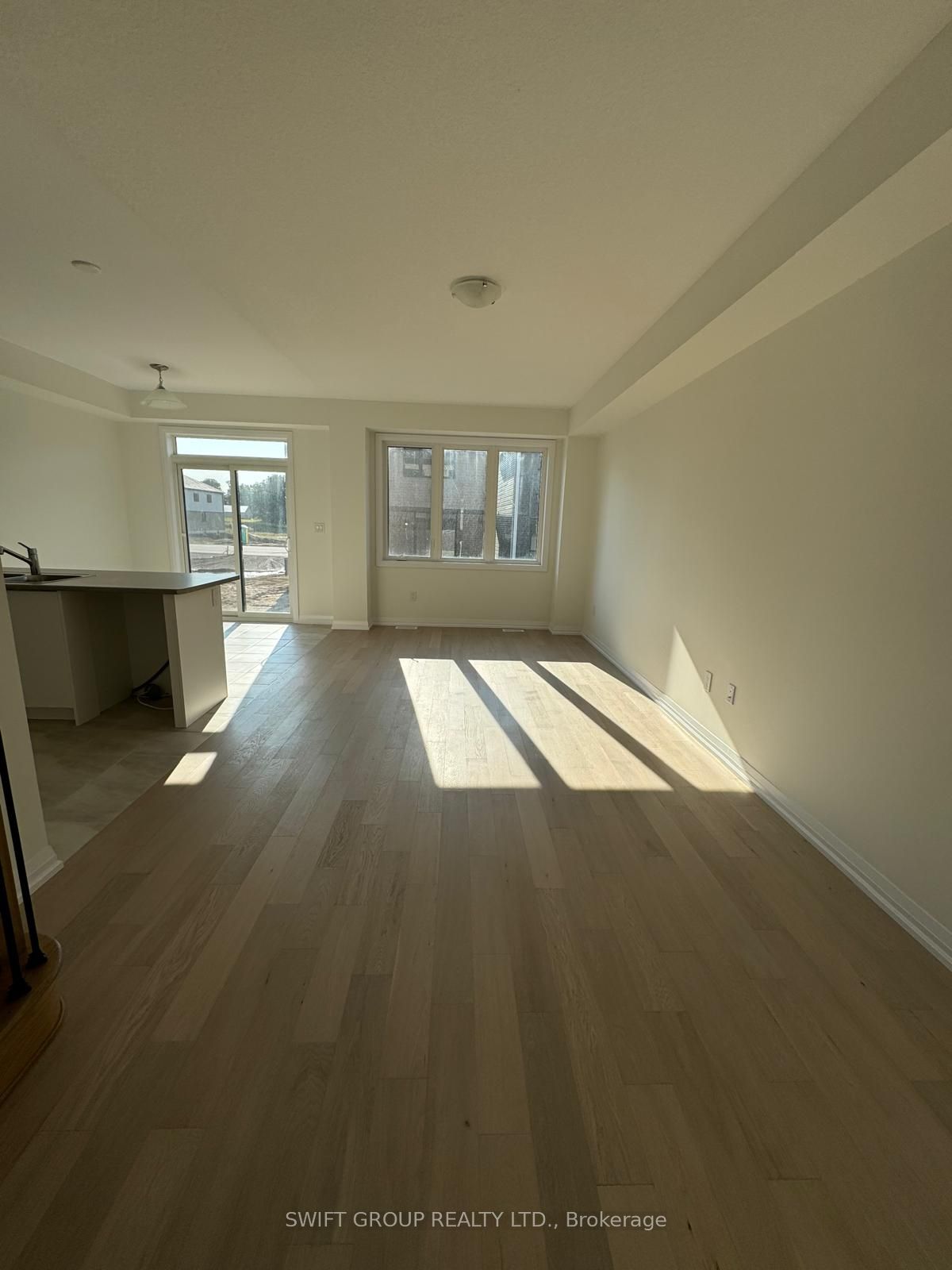 123 Granville Crescent Property Photo 2