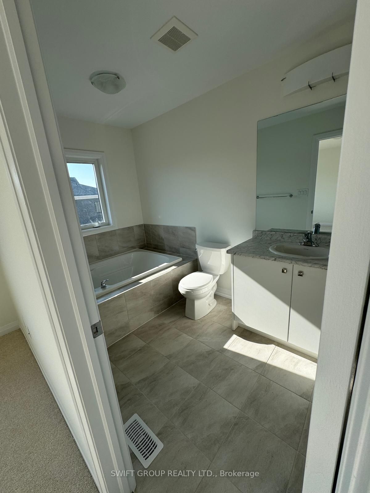 123 Granville Crescent Property Photo 12