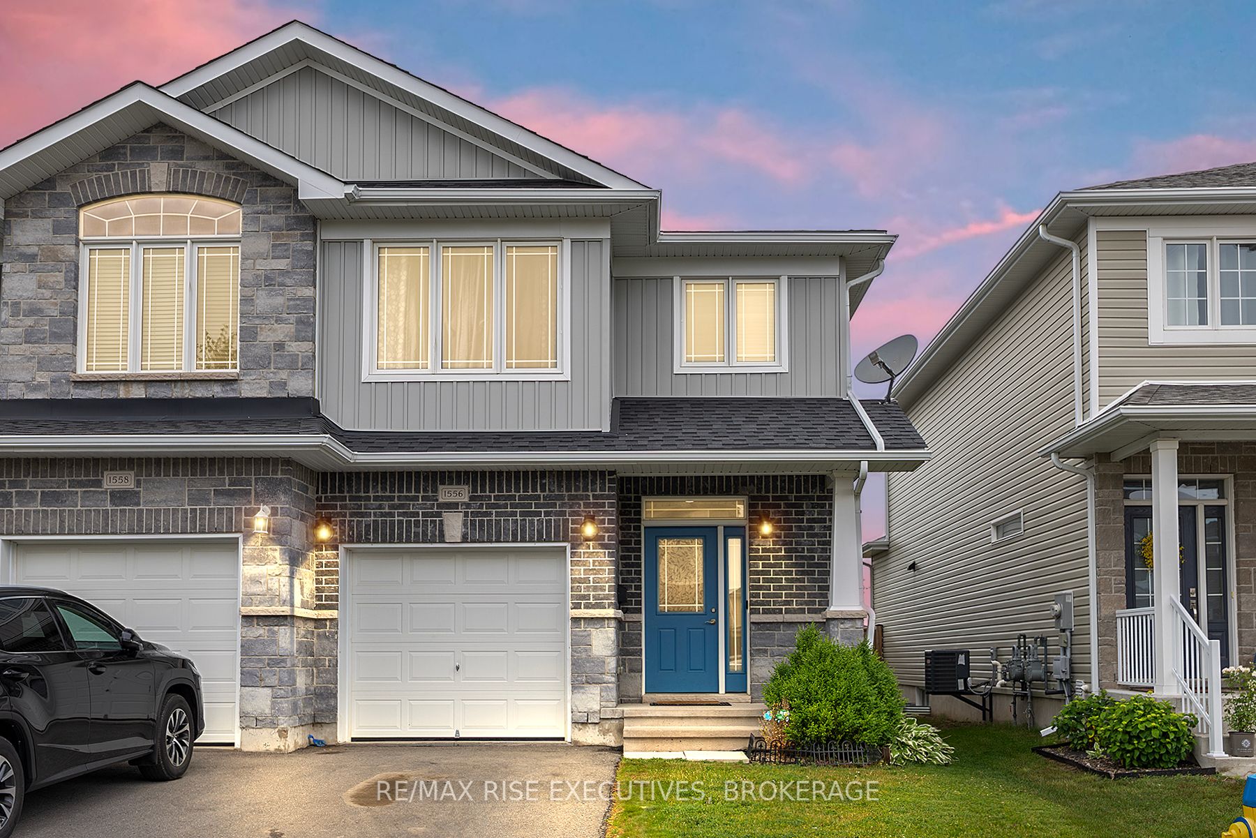 1556 Davenport Crescent Property Photo 1