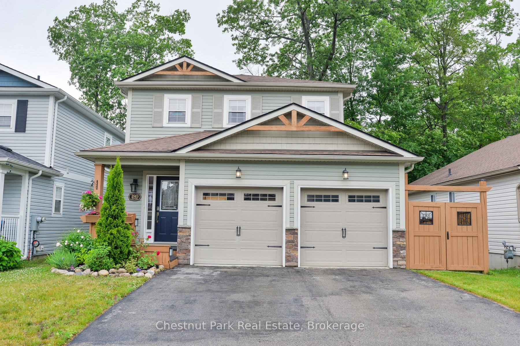 180 Pine Street Property Photo 1