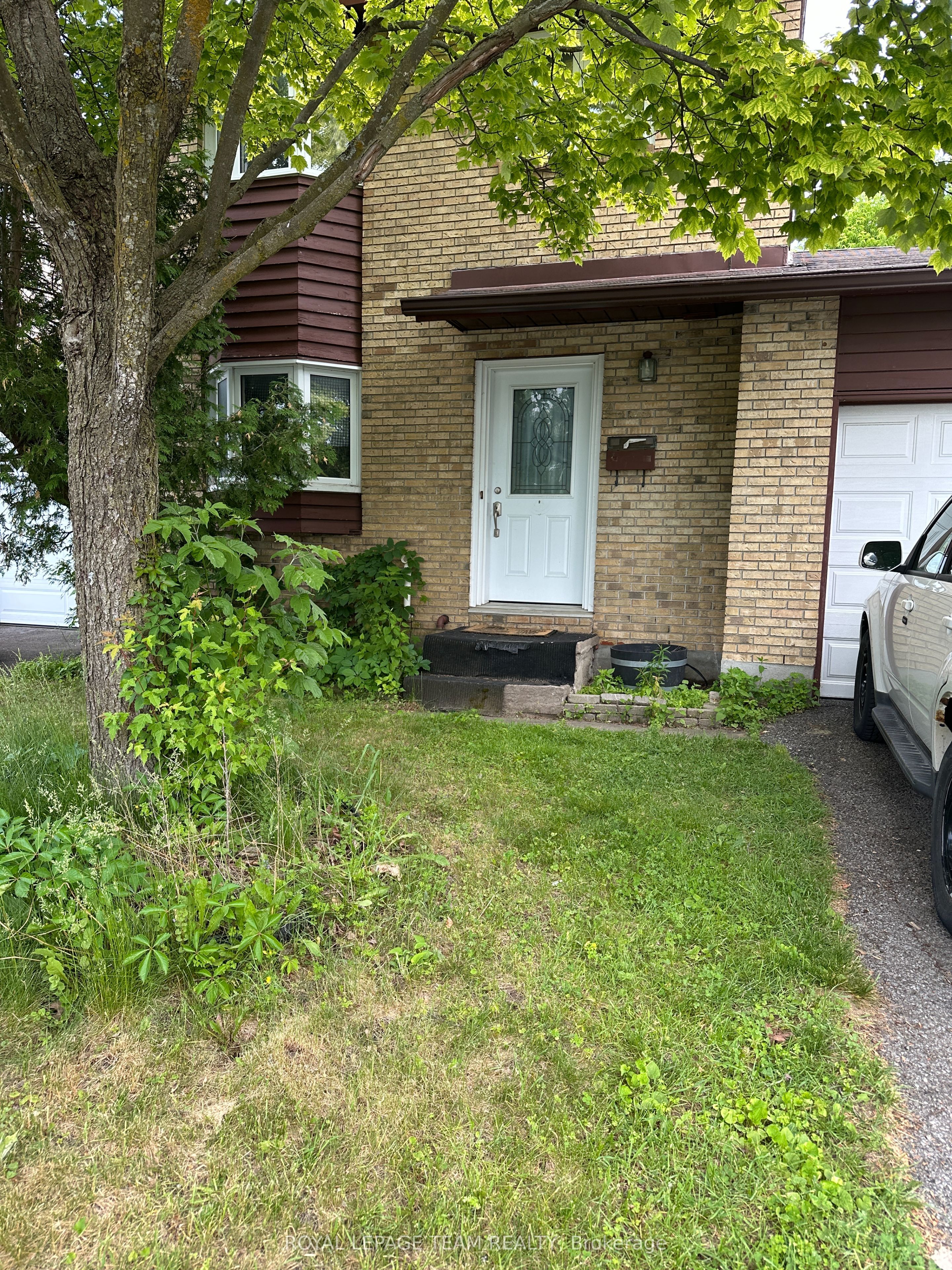 322 Des Epinettes Avenue Property Photo 1