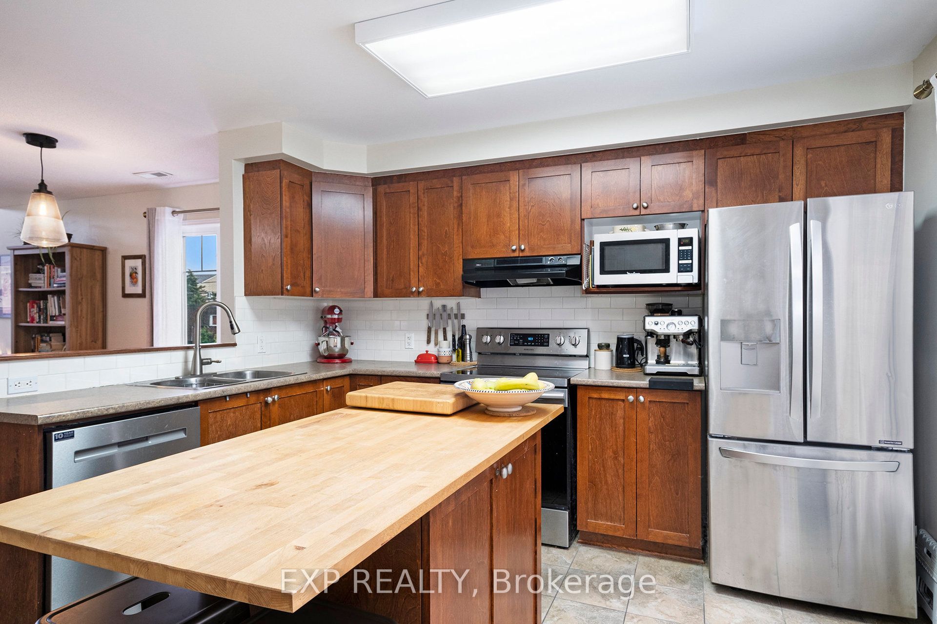 1512 Walkley Road W 146 Property Photo 11