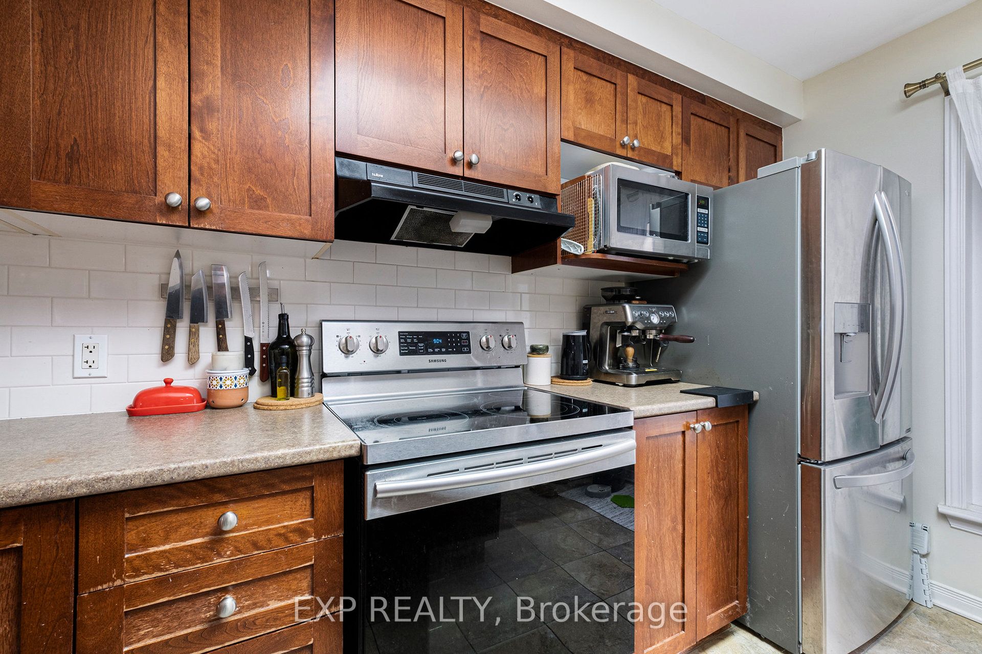 1512 Walkley Road W 146 Property Photo 12