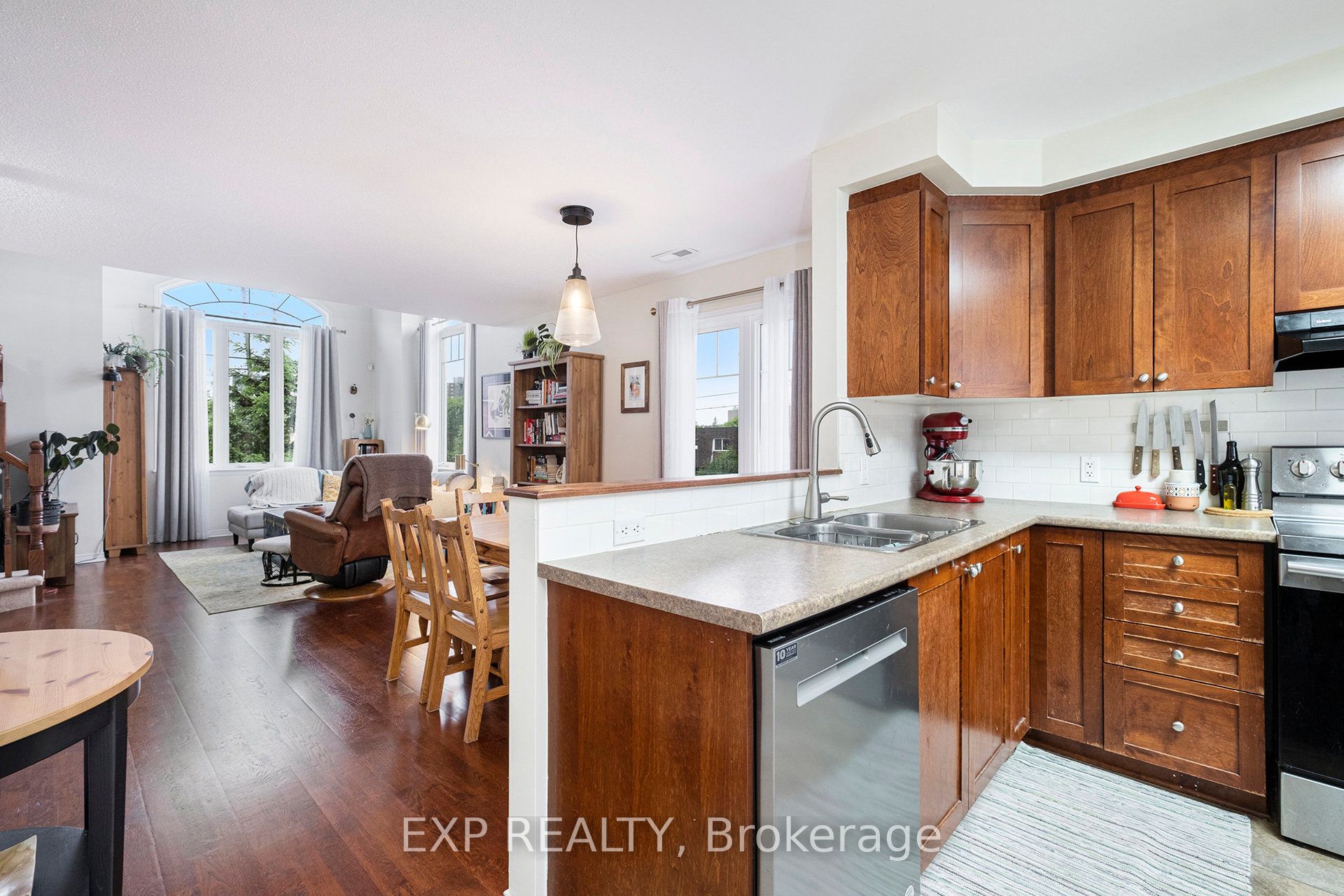 1512 Walkley Road W 146 Property Photo 13