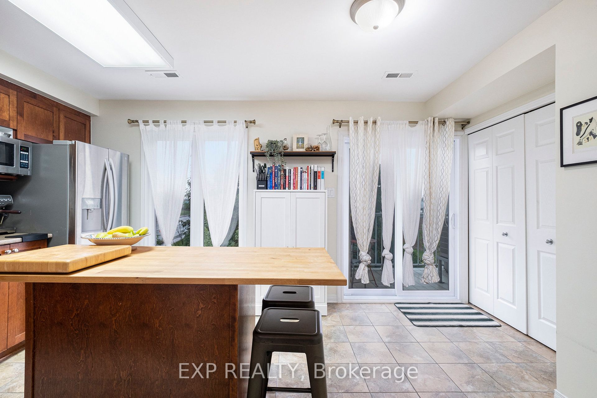 1512 Walkley Road W 146 Property Photo 14