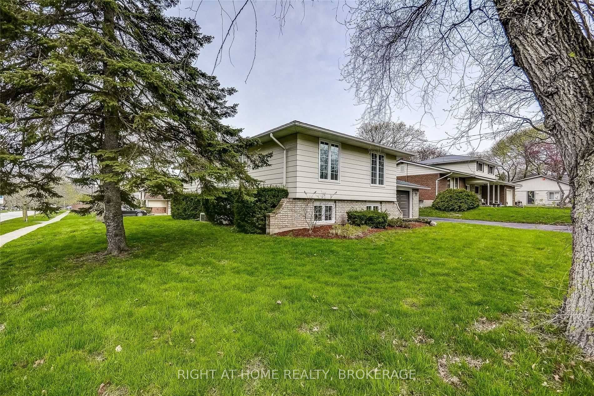 1190 Haist Street Property Photo 1