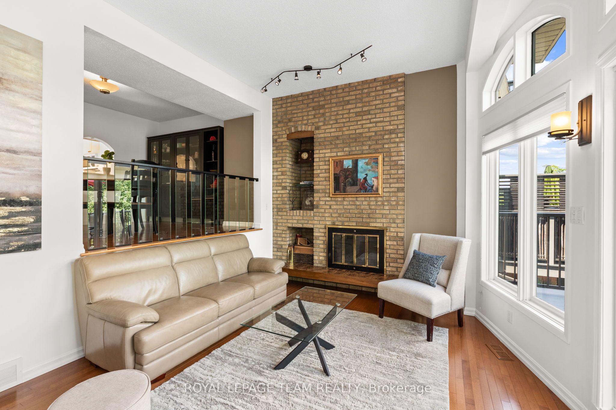 1011 Prince Of Wales Drive 4 Property Photo 3