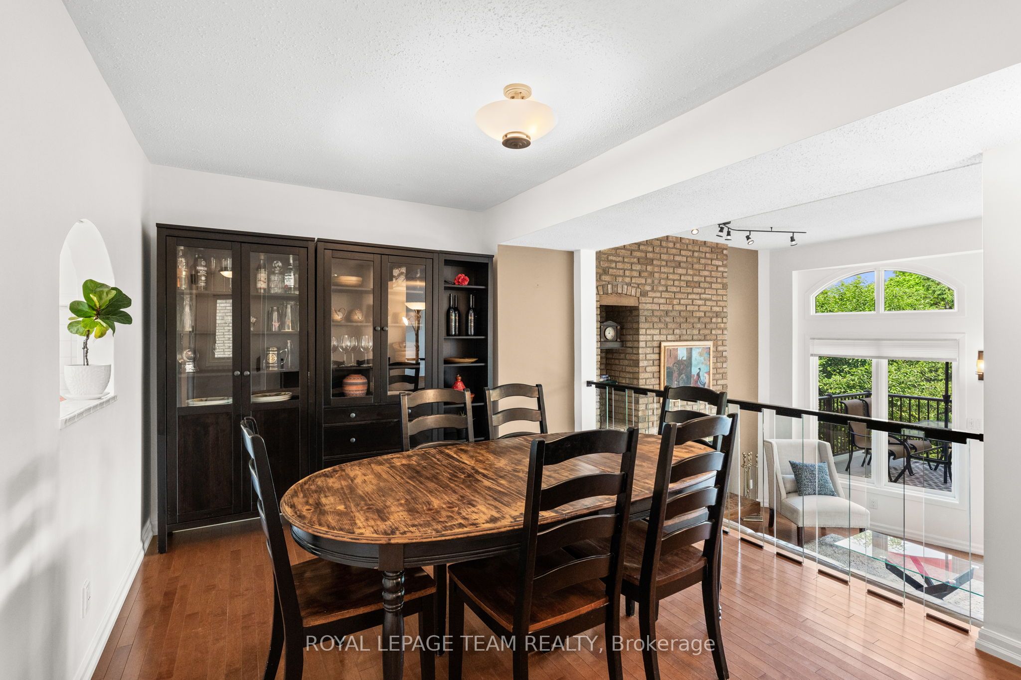 1011 Prince Of Wales Drive 4 Property Photo 9