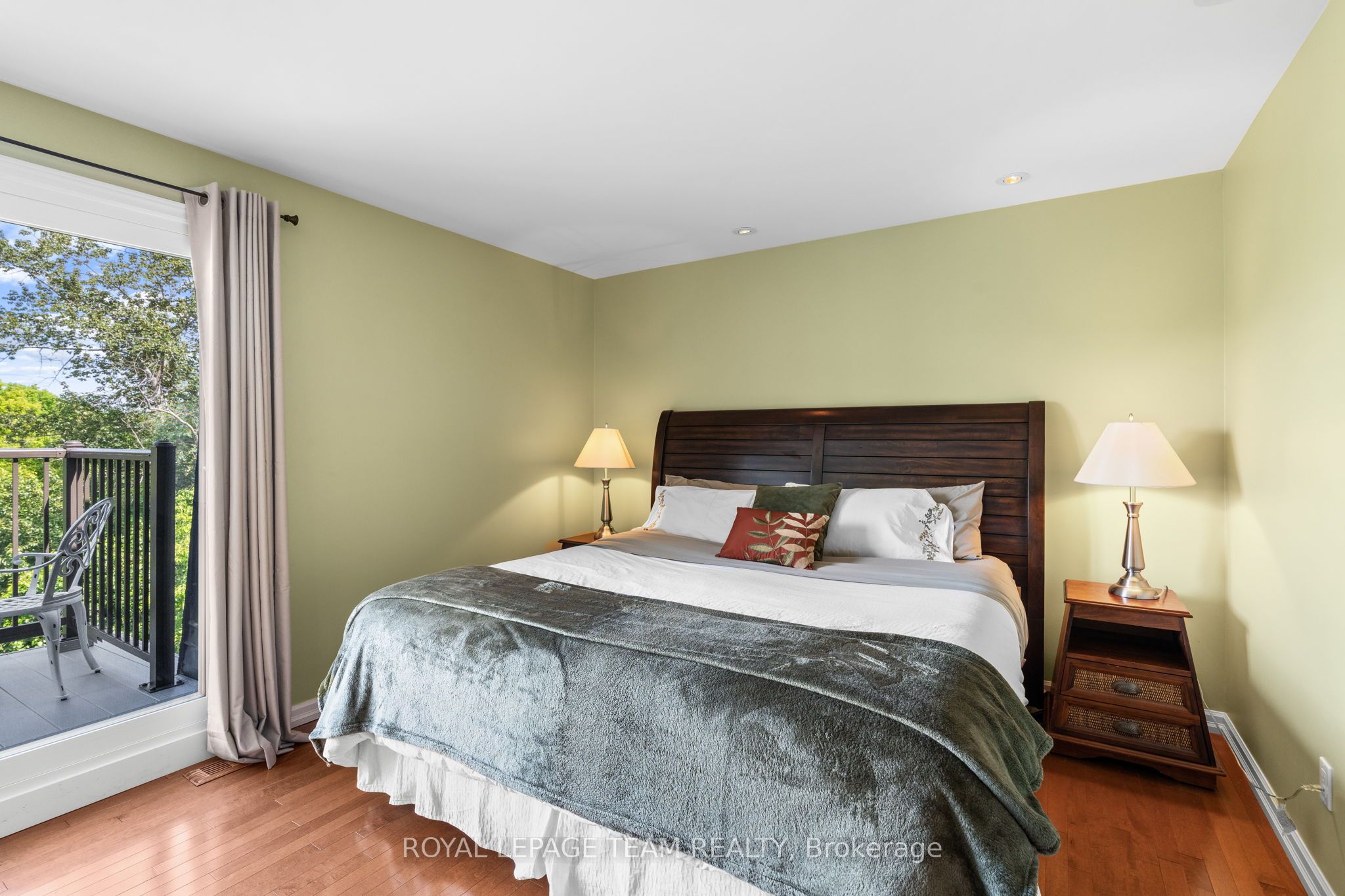 1011 Prince Of Wales Drive 4 Property Photo 12