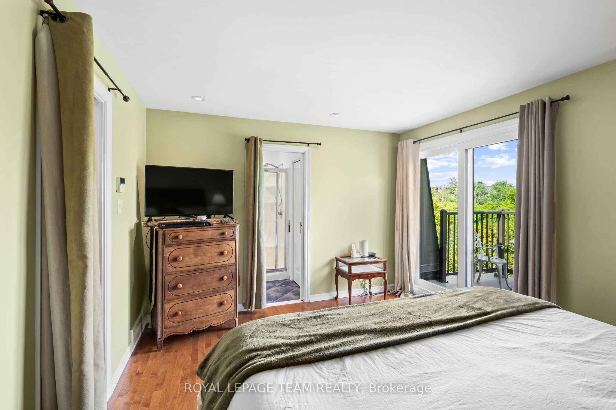 1011 Prince Of Wales Drive 4 Property Photo 13