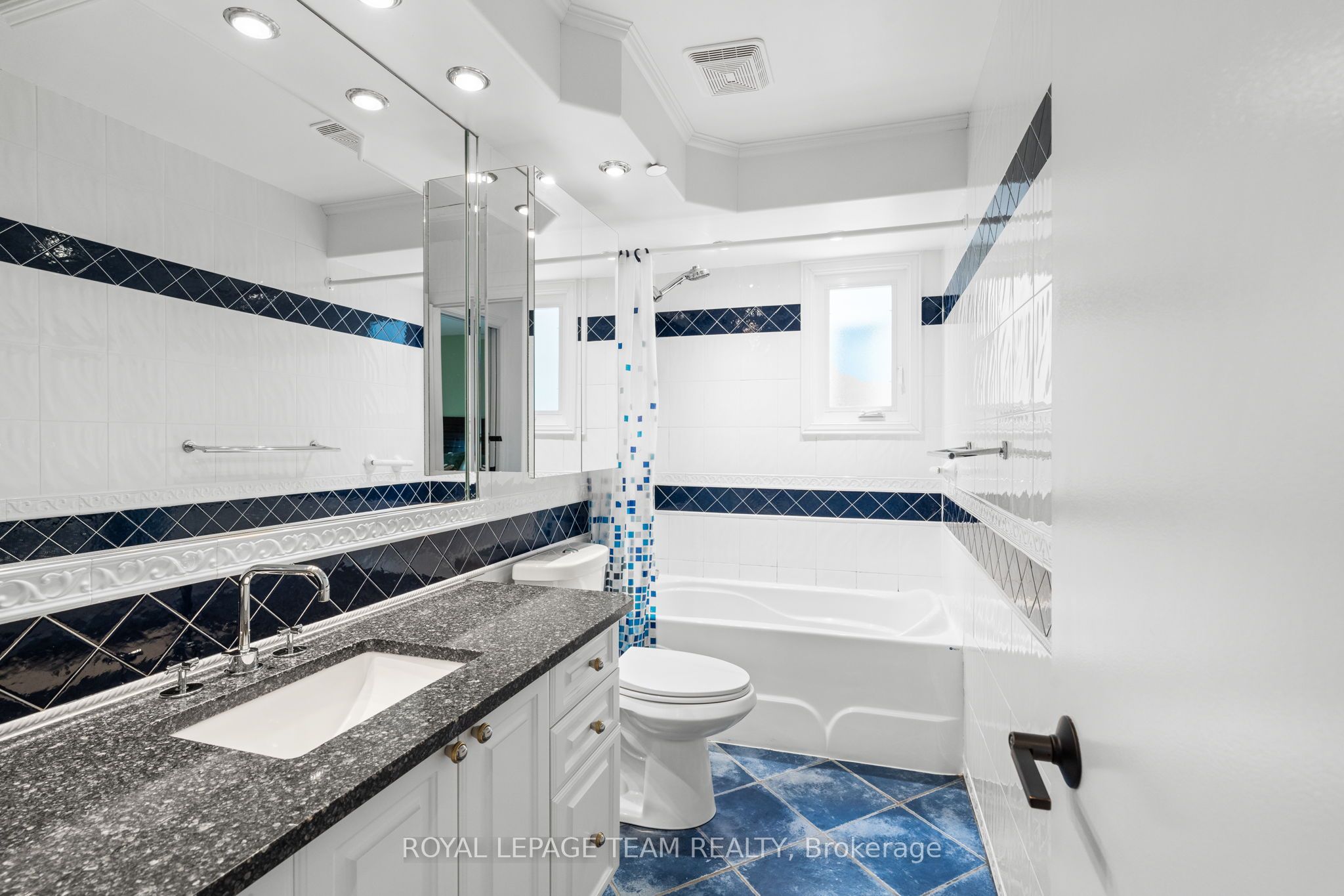 1011 Prince Of Wales Drive 4 Property Photo 18