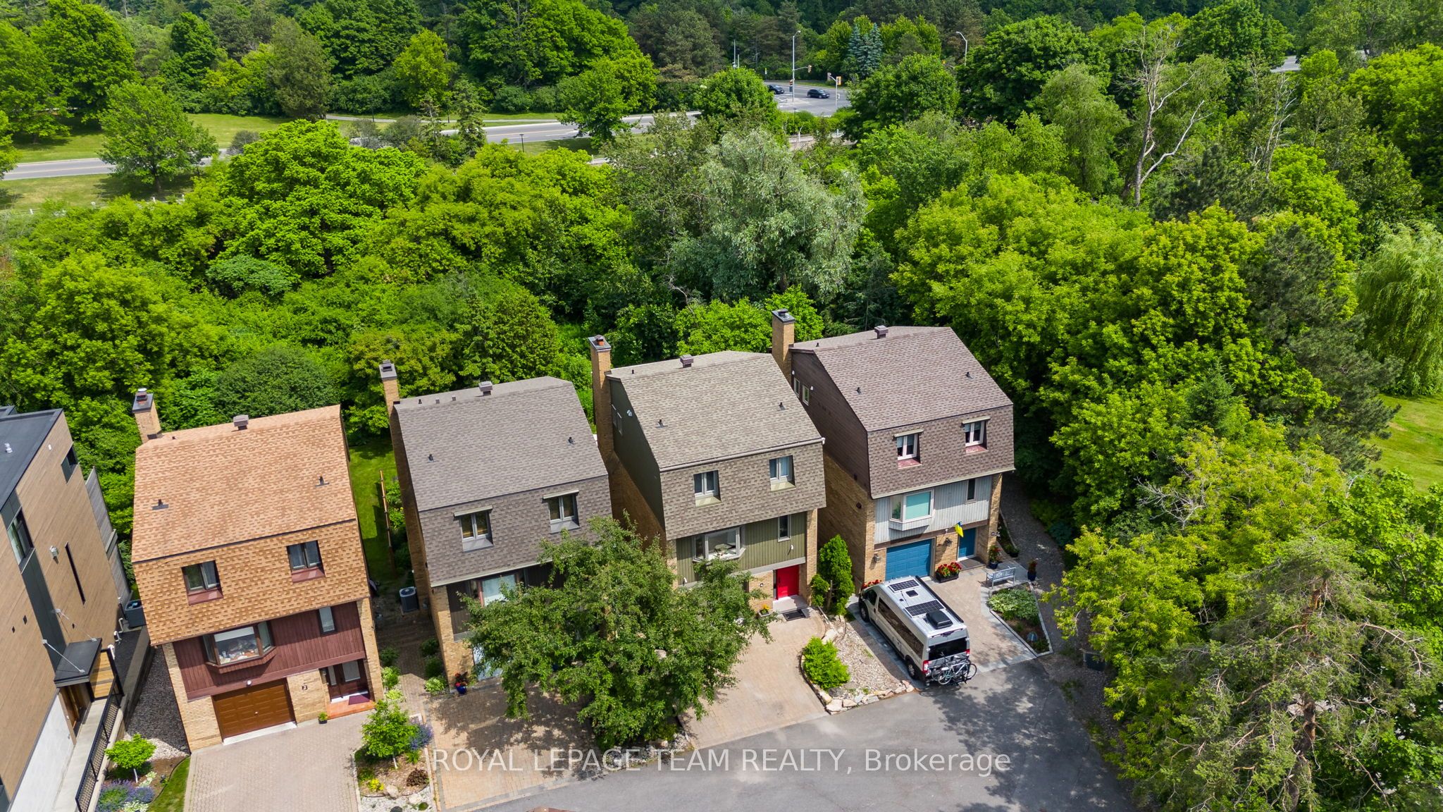 1011 Prince Of Wales Drive 4 Property Photo 27