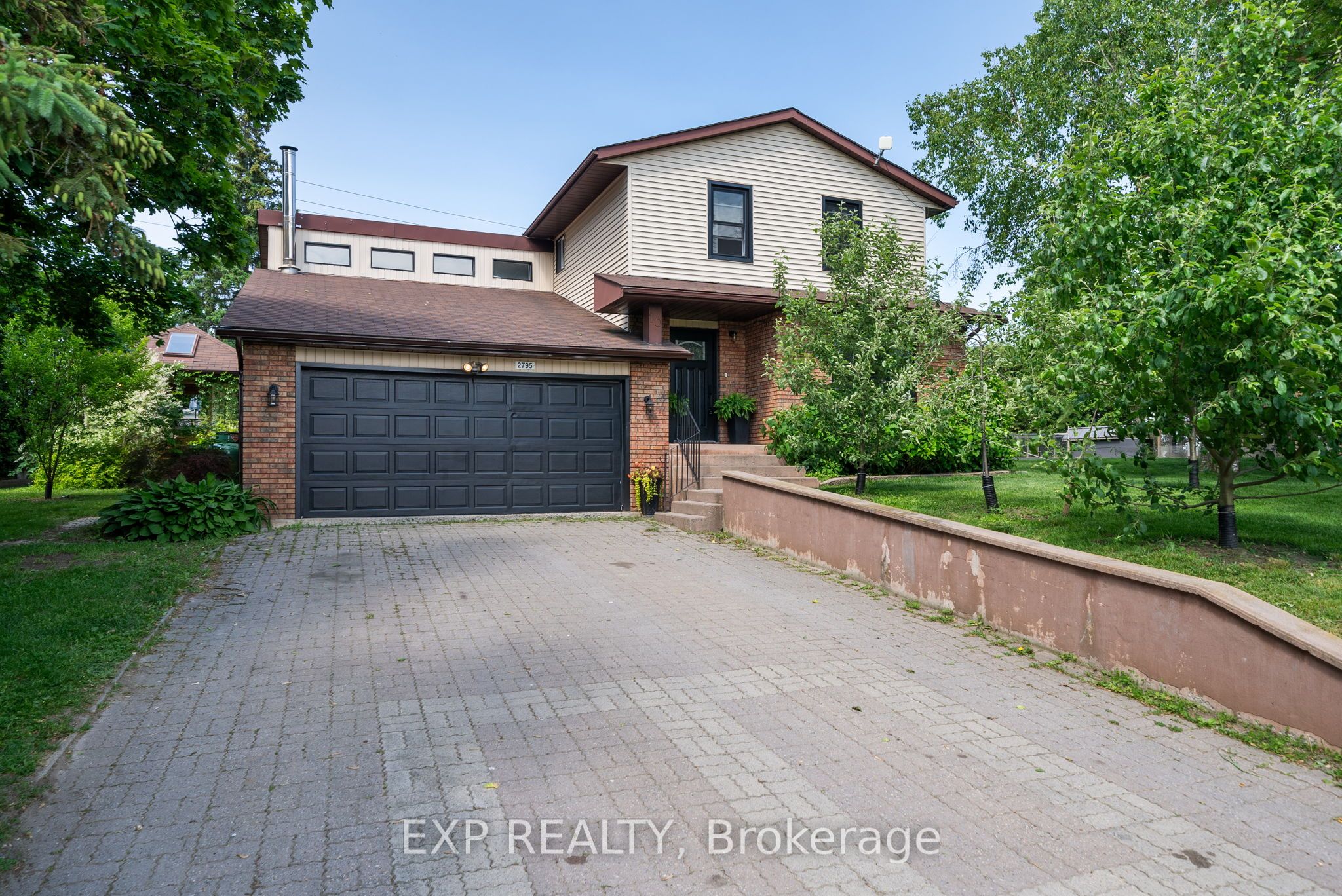 2795 Dalewood Court Property Photo 1