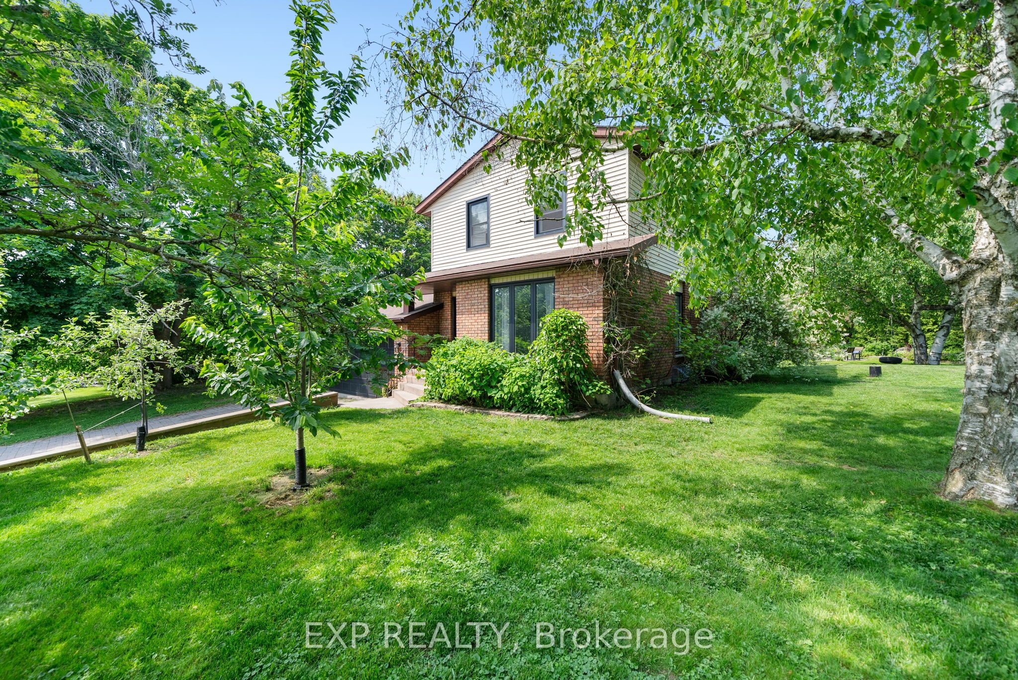 2795 Dalewood Court Property Photo 2