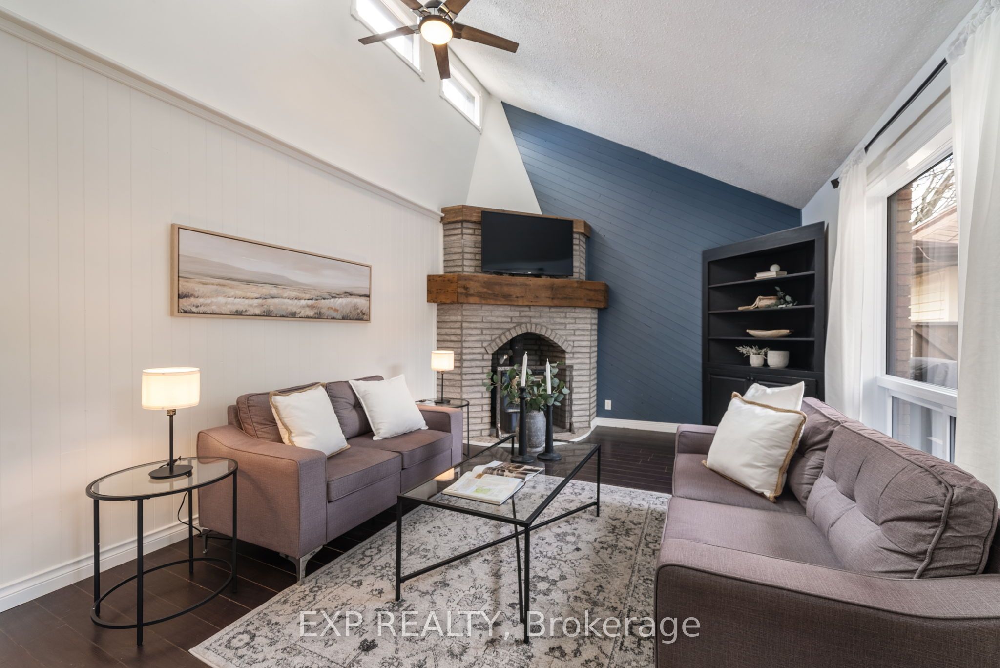 2795 Dalewood Court Property Photo 4