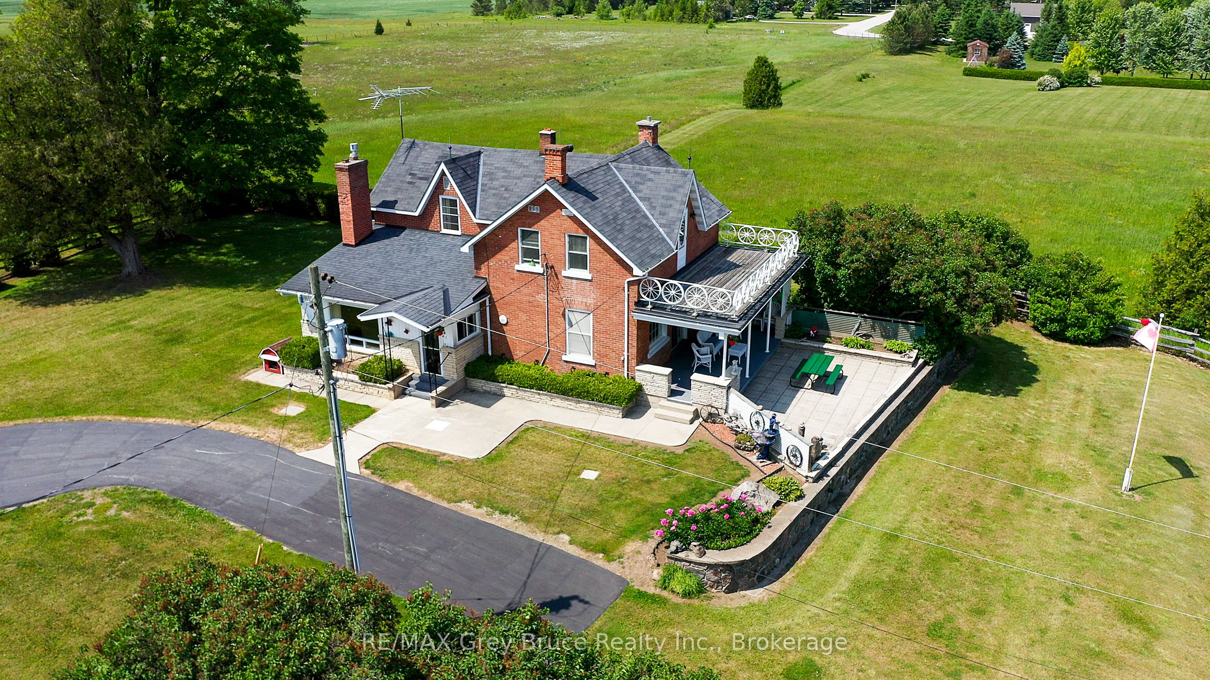 319144 Grey Road 1 N/a Property Photo 2
