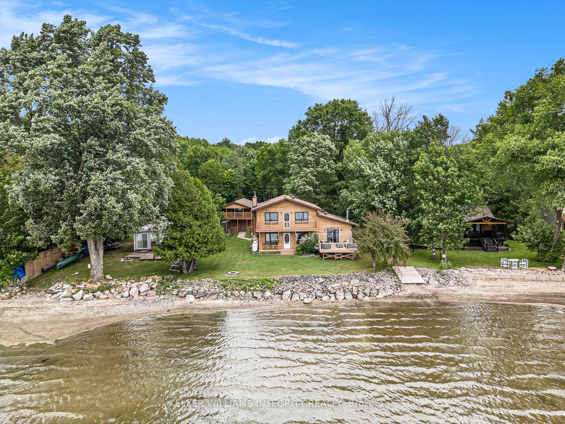 501 Stewart Lane Property Photo 3