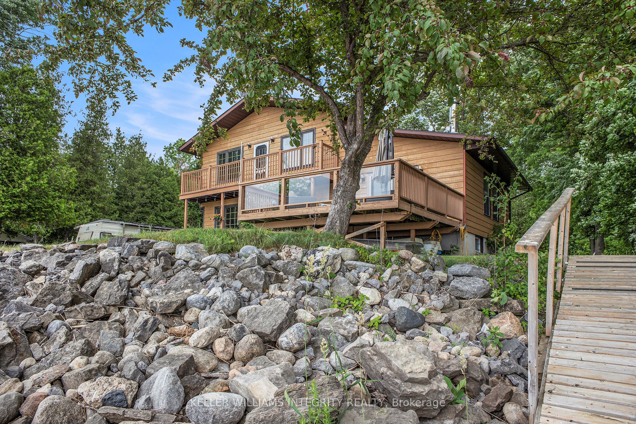 501 Stewart Lane Property Photo 4