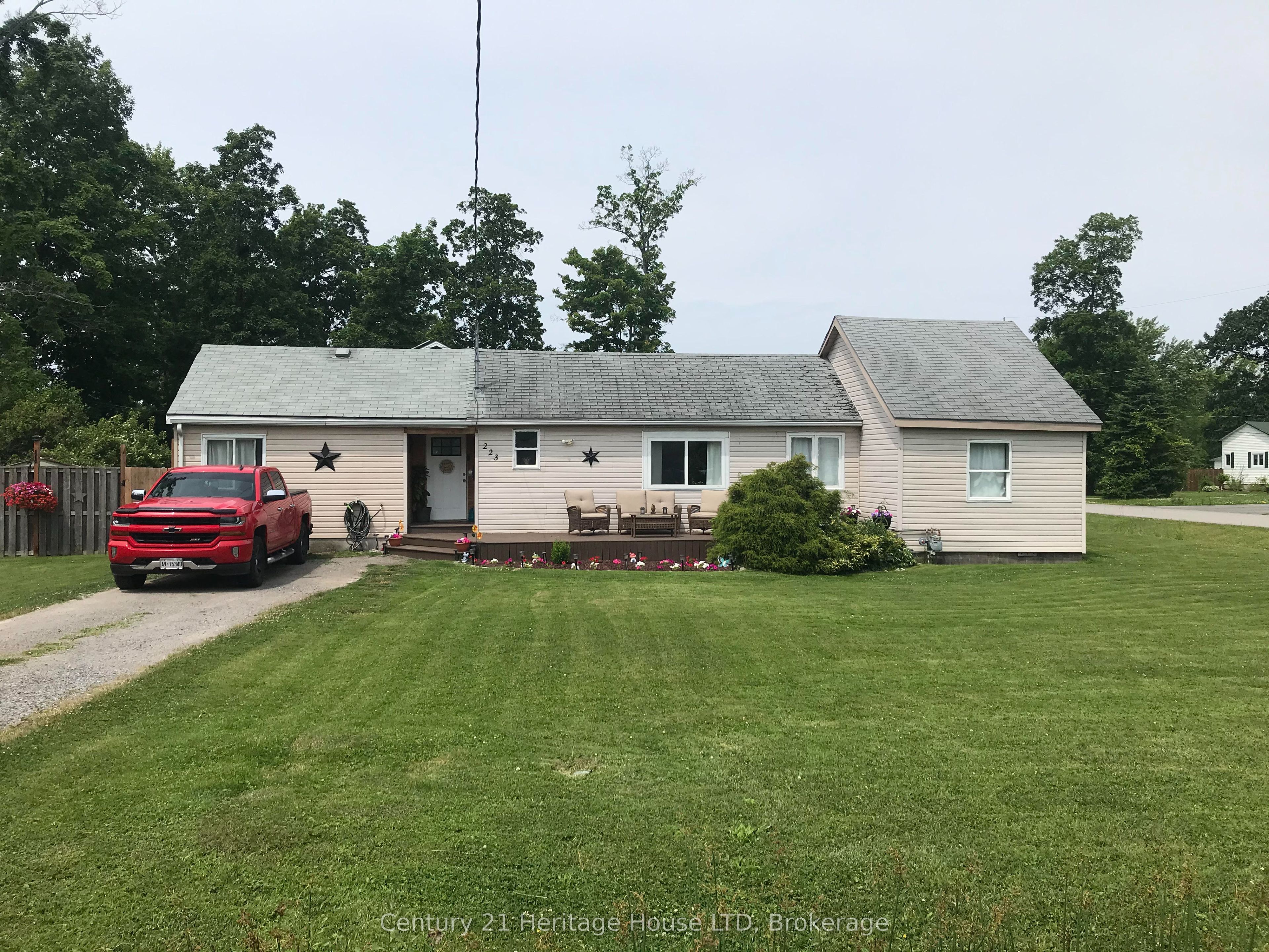 223 Bernard Avenue Property Photo 1