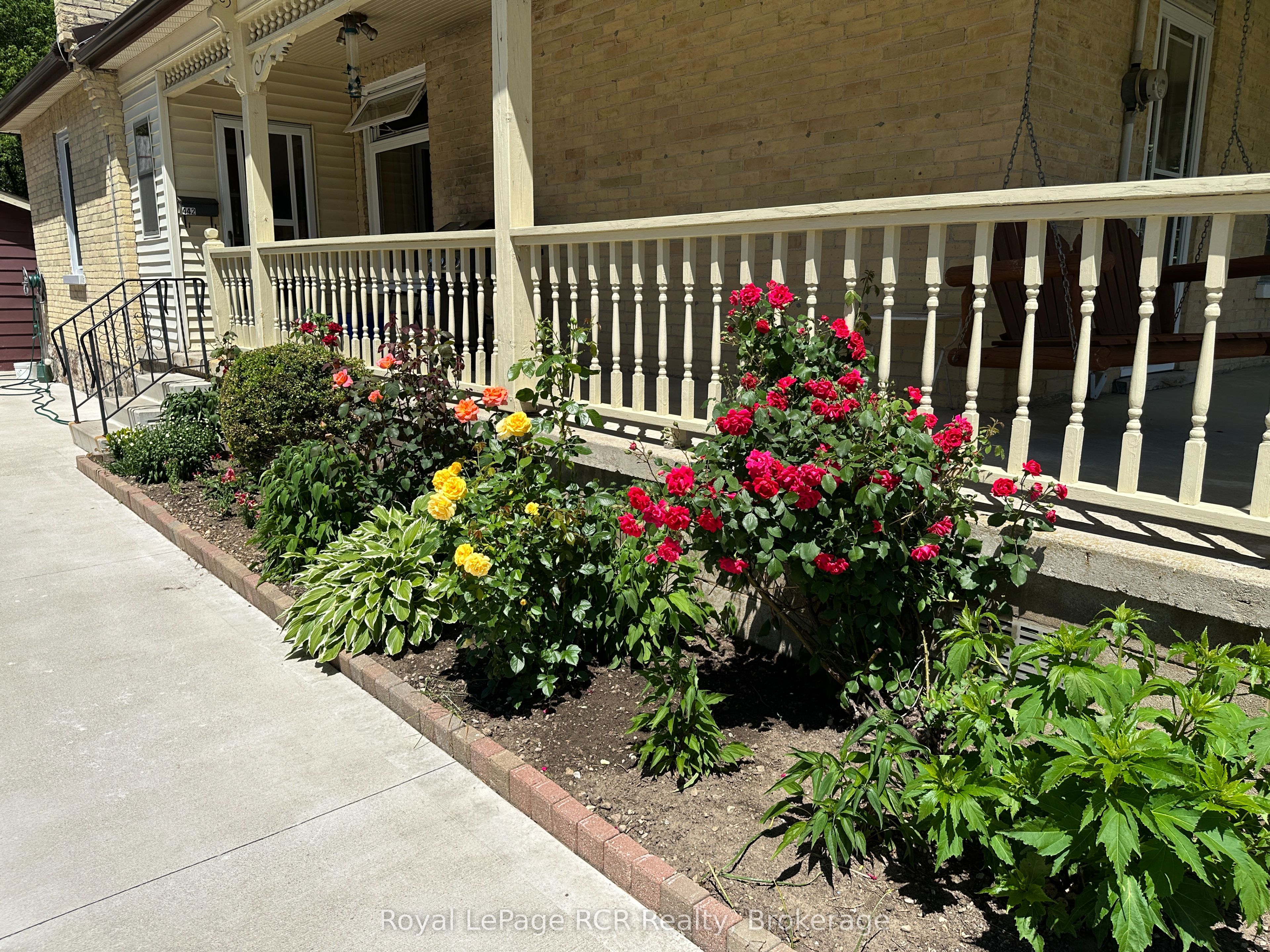 442 11th Street Property Photo 2