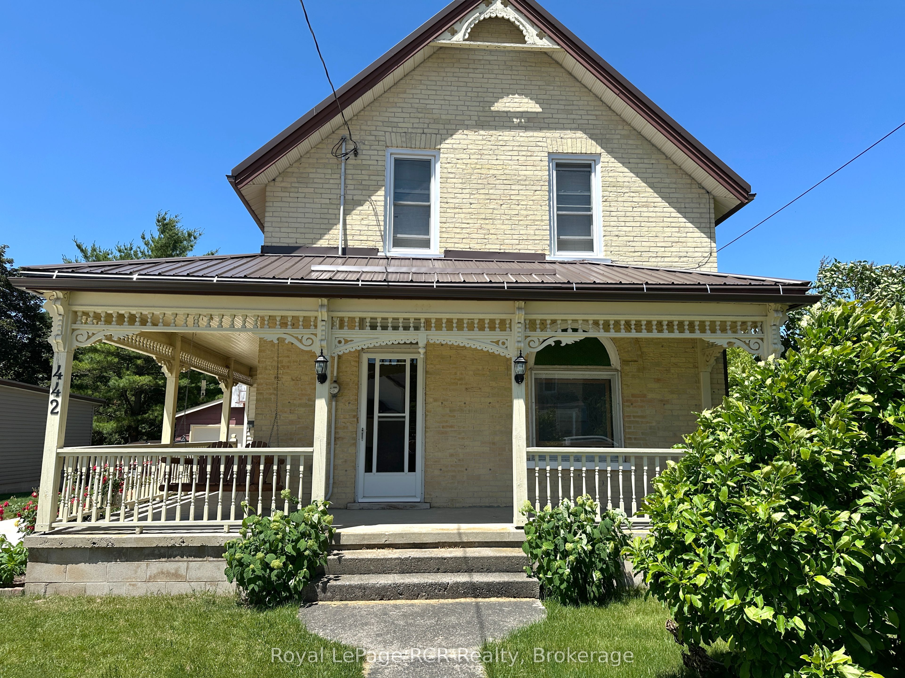 442 11th Street Property Photo 4