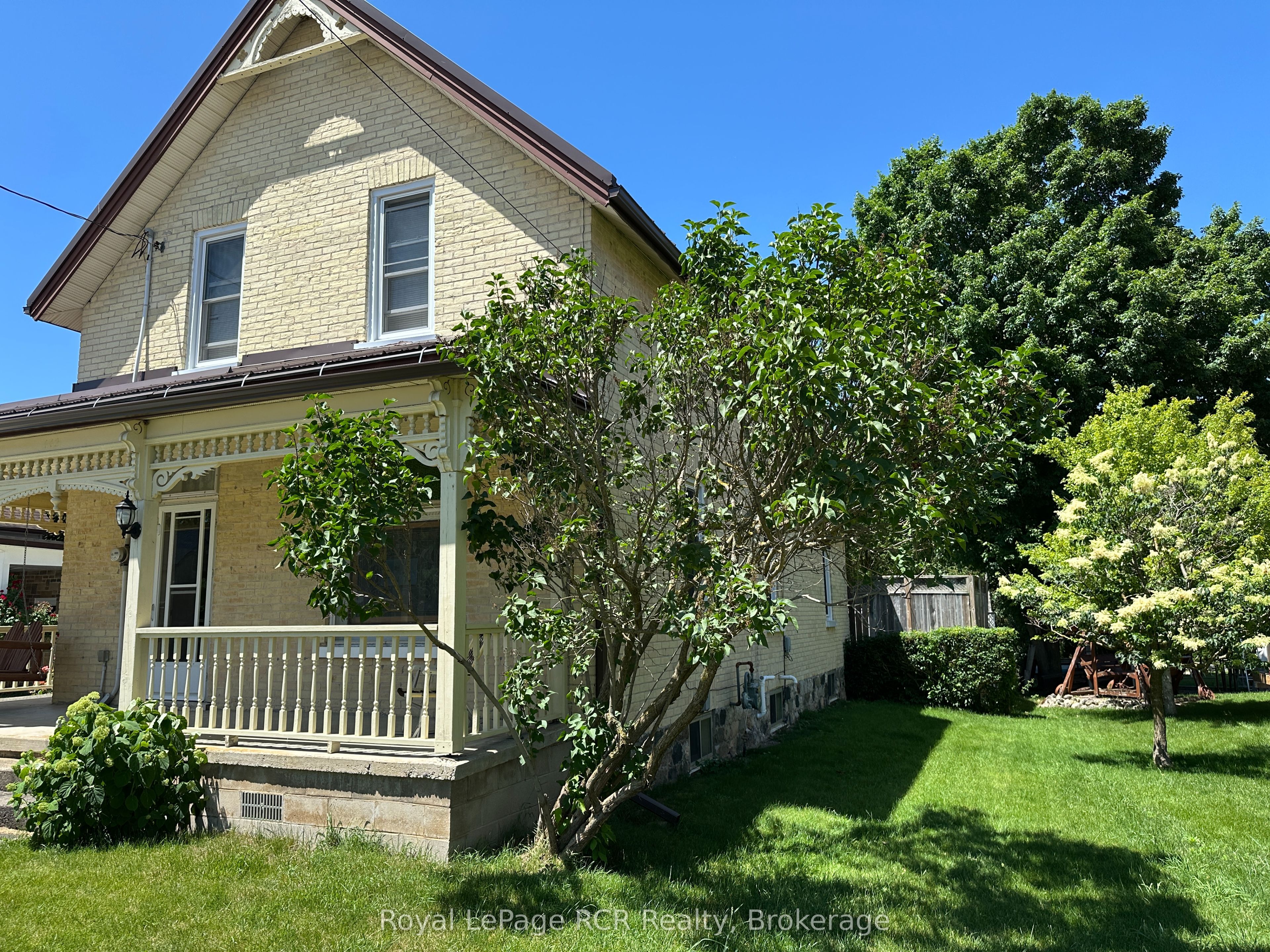 442 11th Street Property Photo 5