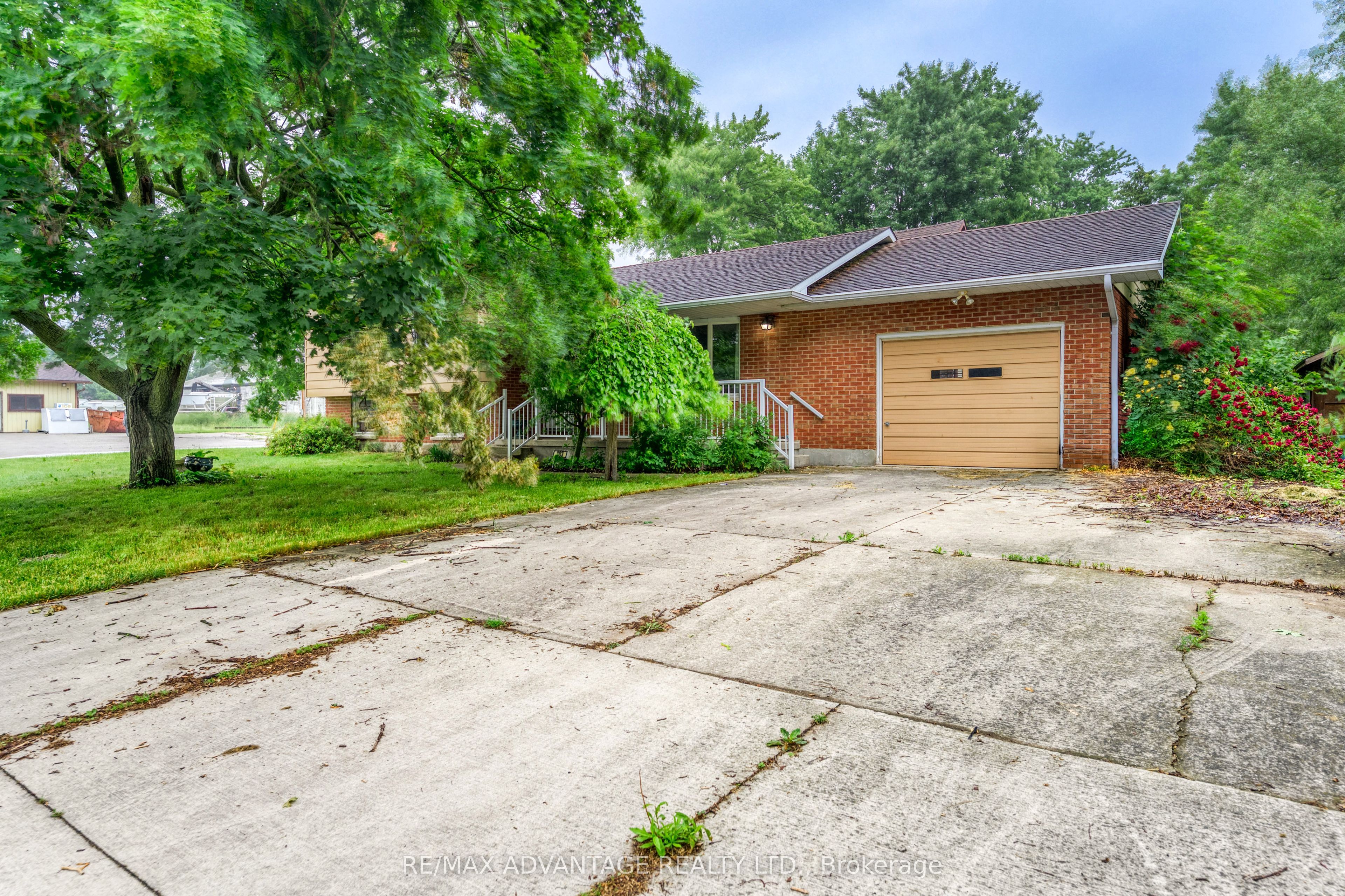 383 West Street Property Photo 1
