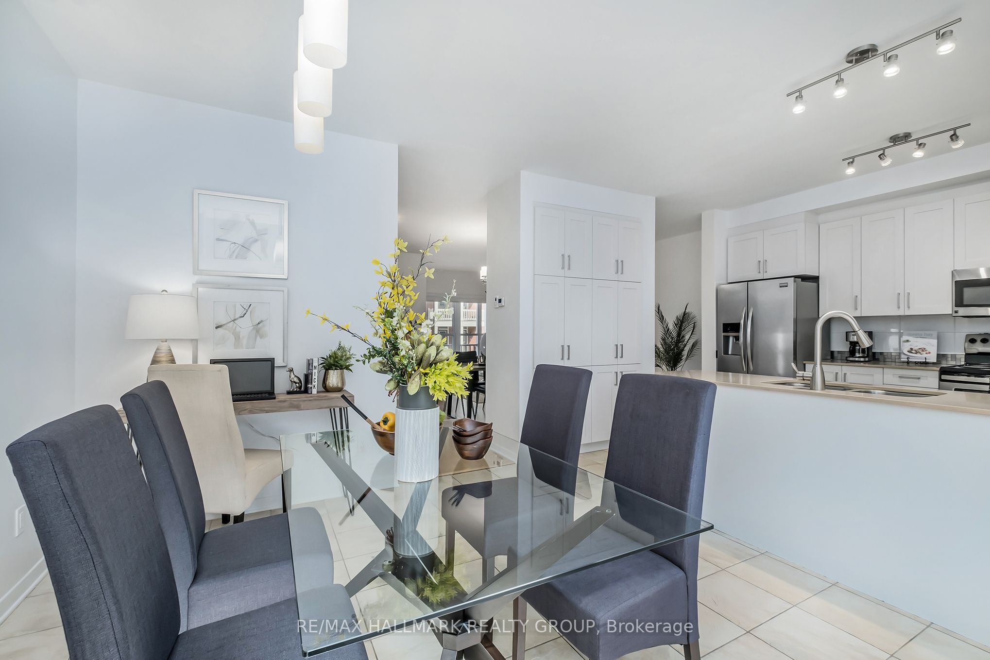 50 Queen Victoria Street Property Photo 13