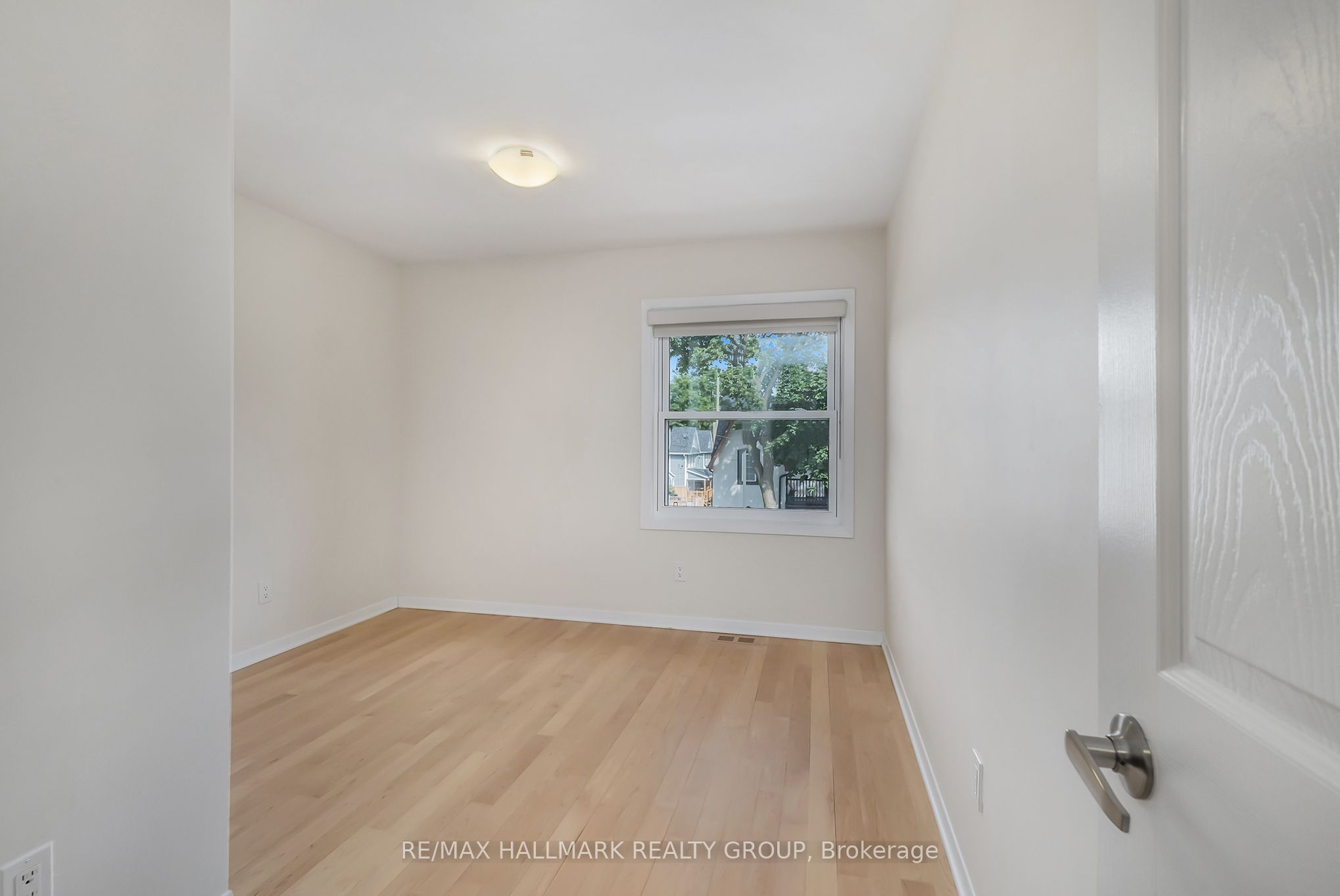 50 Queen Victoria Street Property Photo 17