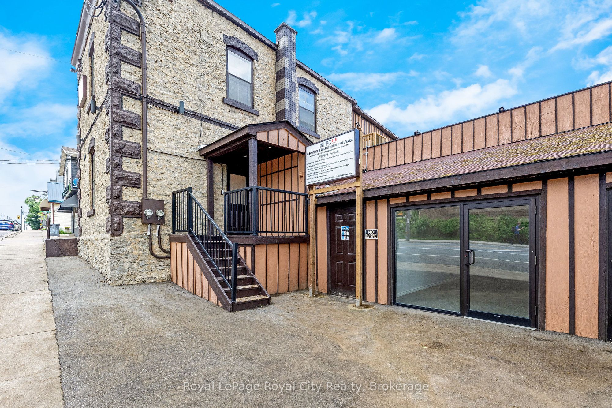 #unit B - 132 Main Street Property Photo 3