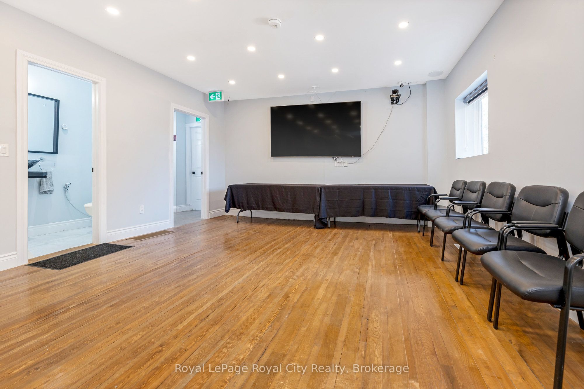 #unit B - 132 Main Street Property Photo 8