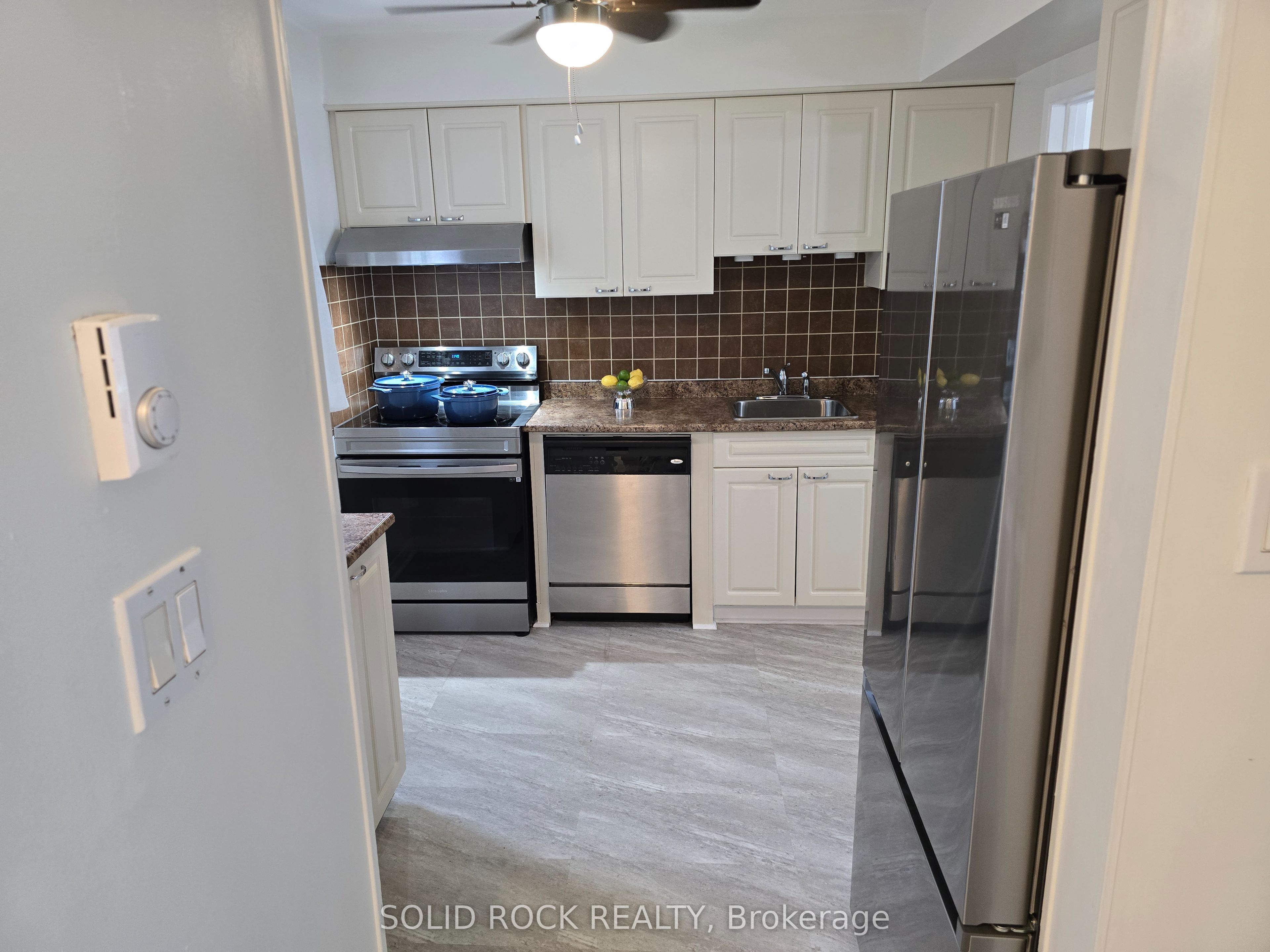 740 N Morin Street N 9 Property Photo 4