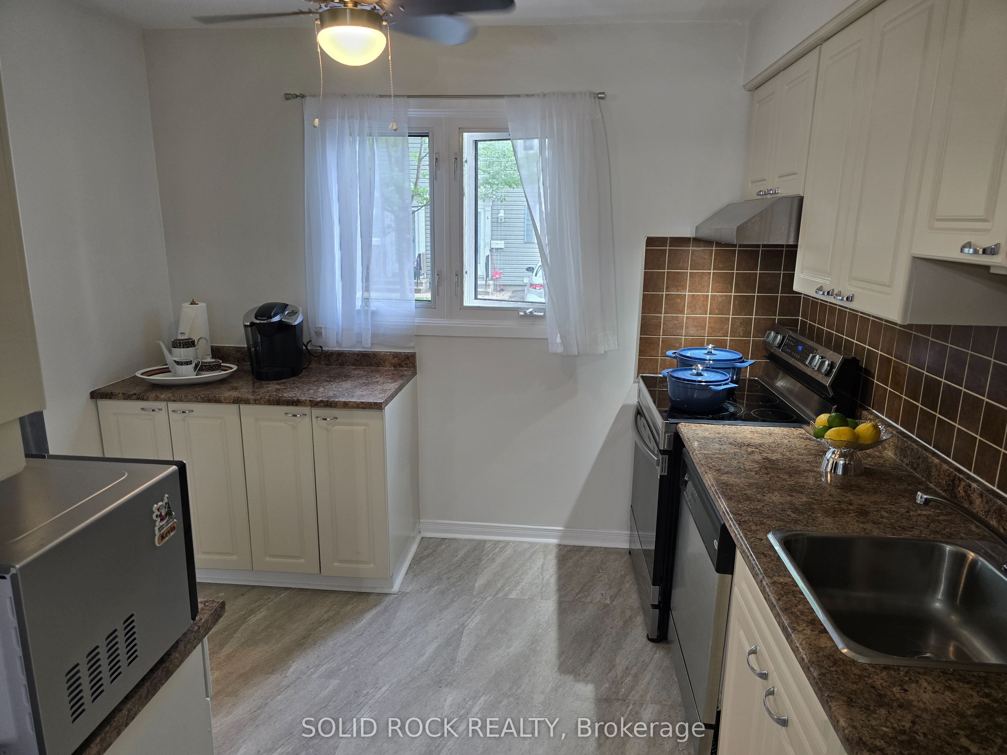 740 N Morin Street N 9 Property Photo 6