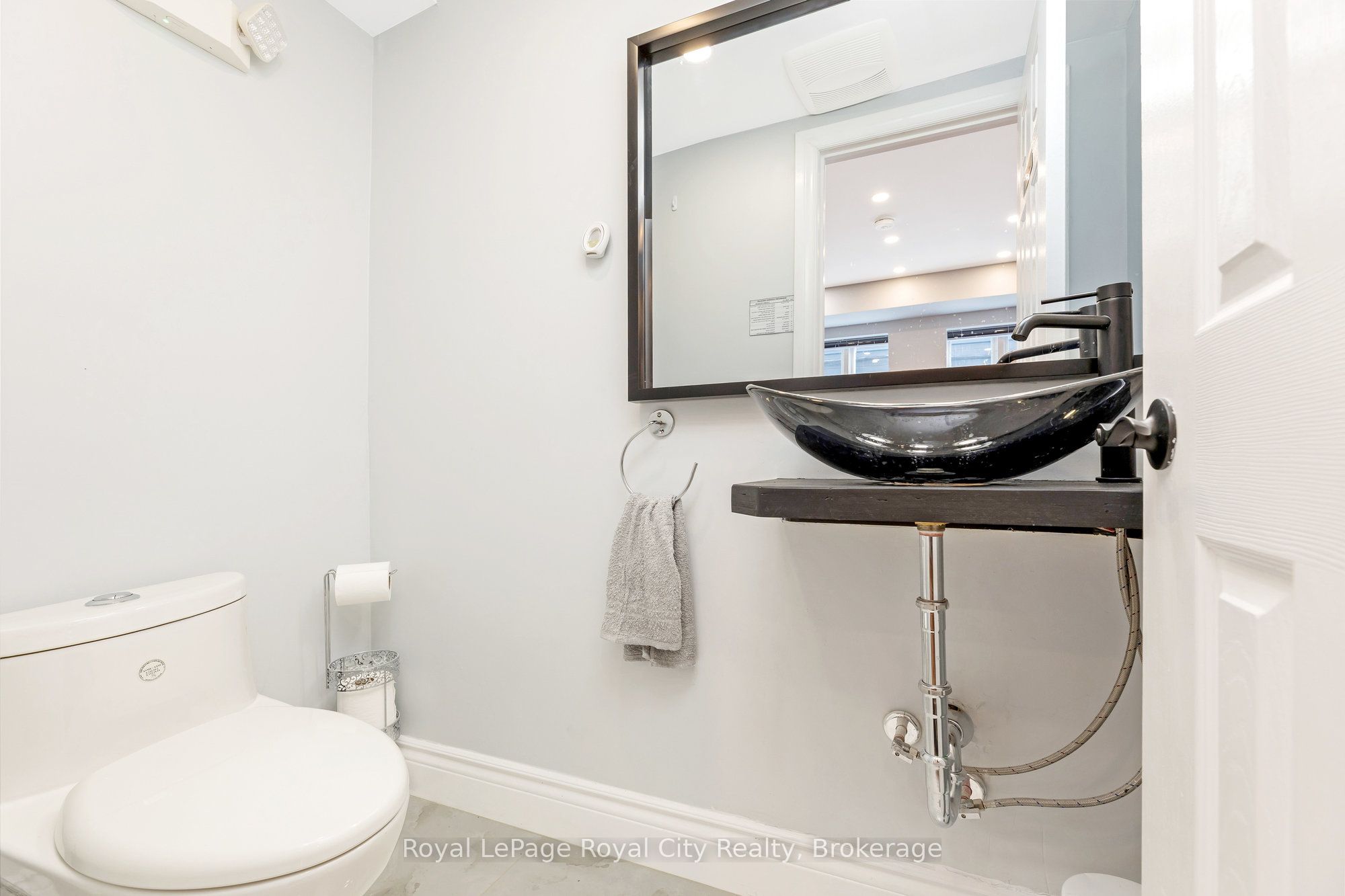 #unit A - 132 Main Street Property Photo 7
