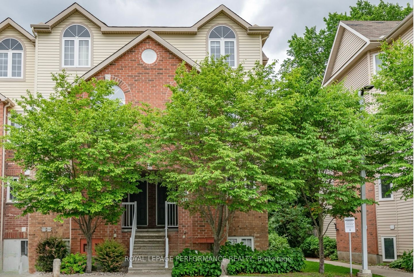 #14 - 111 Steele Park Private
