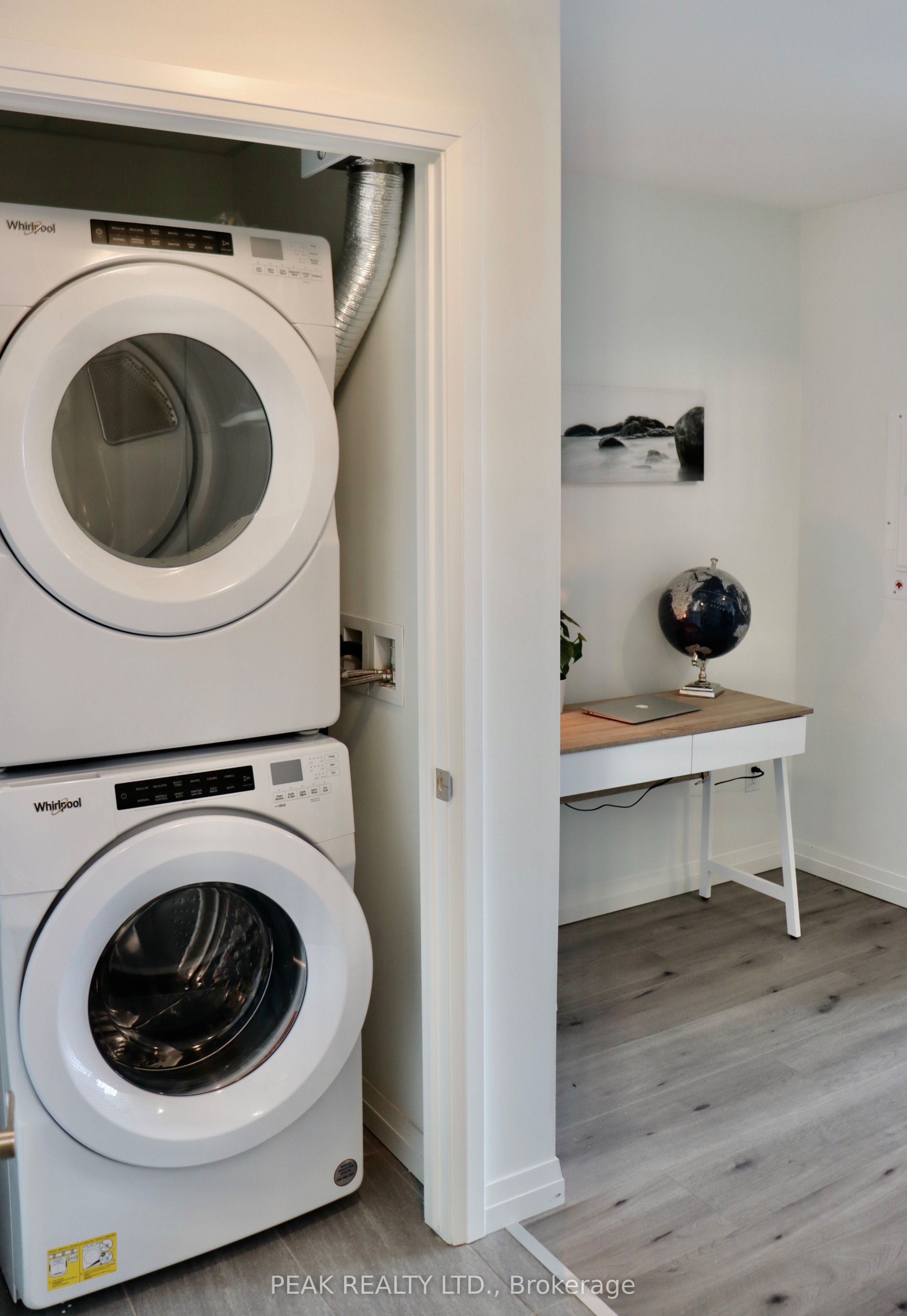 108 Garment Street 903 Property Photo 9