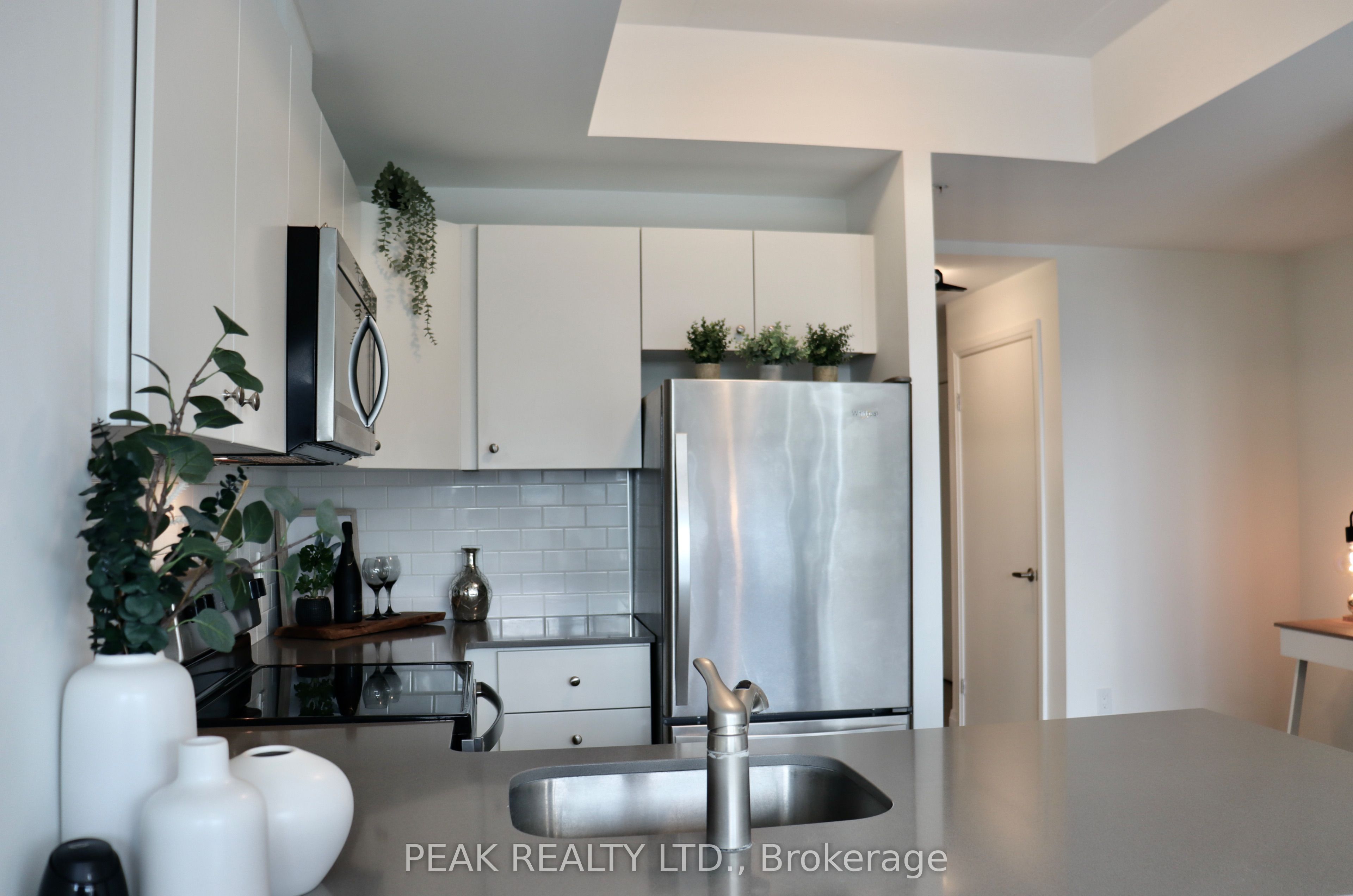 108 Garment Street 903 Property Photo 21