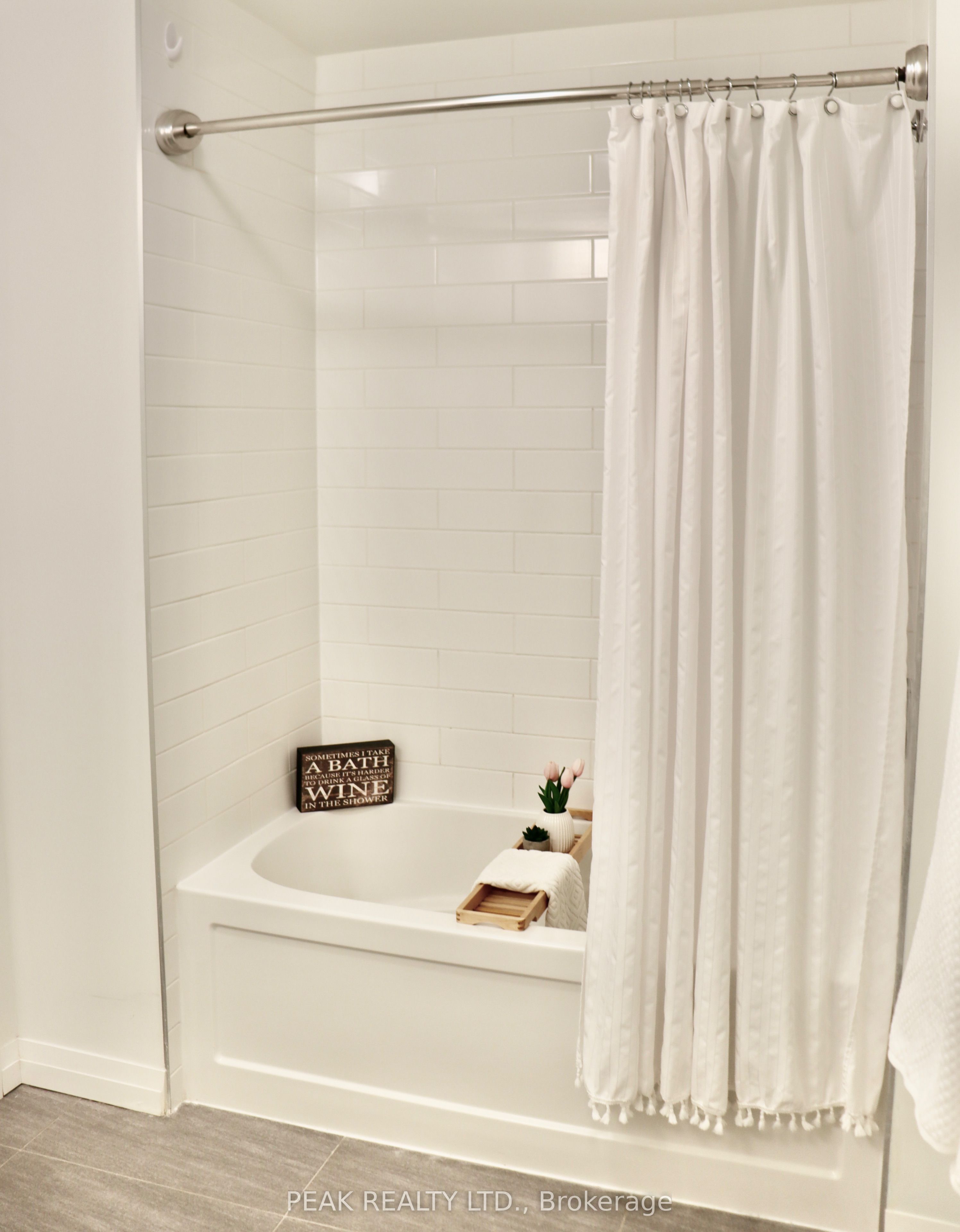 108 Garment Street 903 Property Photo 30