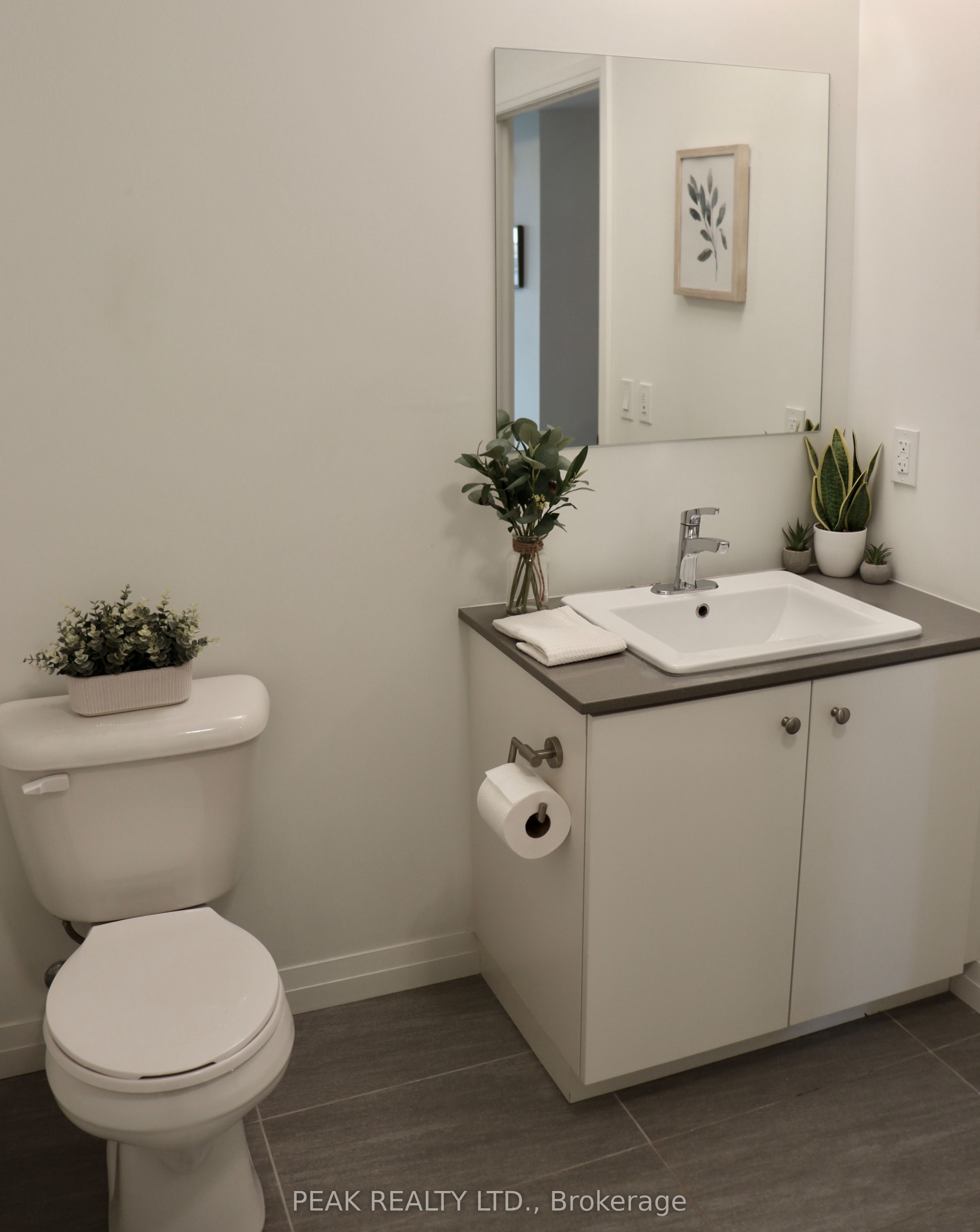 108 Garment Street 903 Property Photo 31