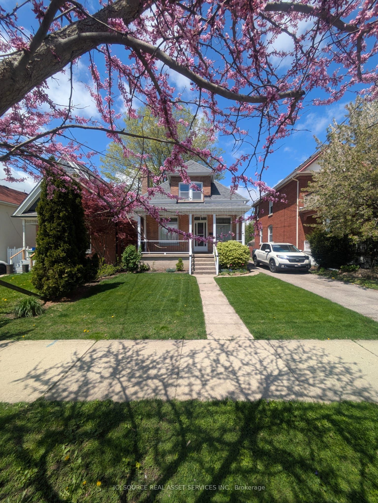 412 Grosvenor Street Property Photo 1