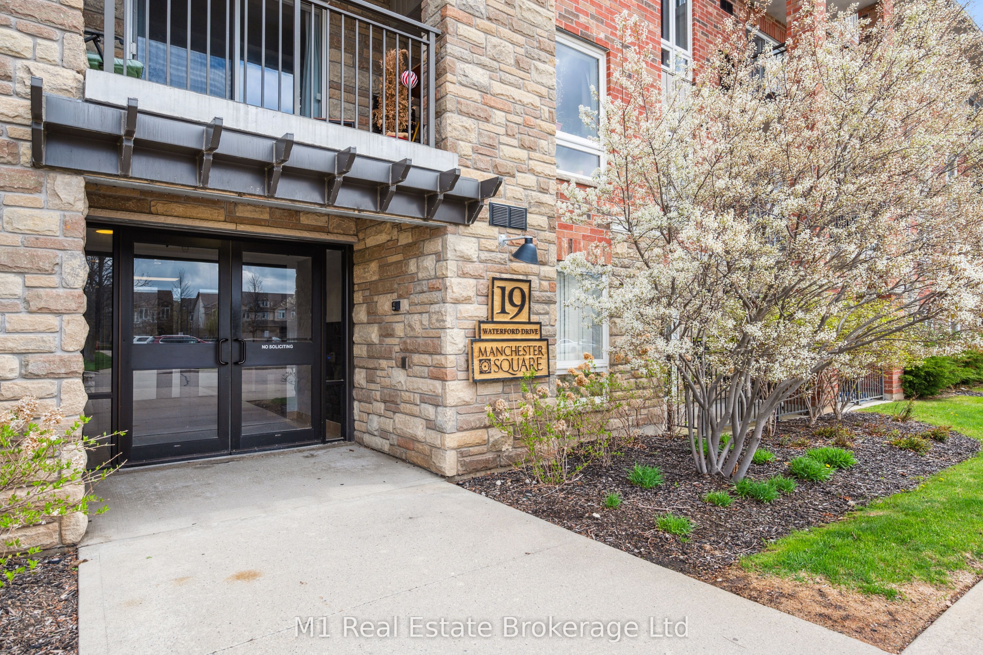 19 Waterford Drive 105 Property Photo 3