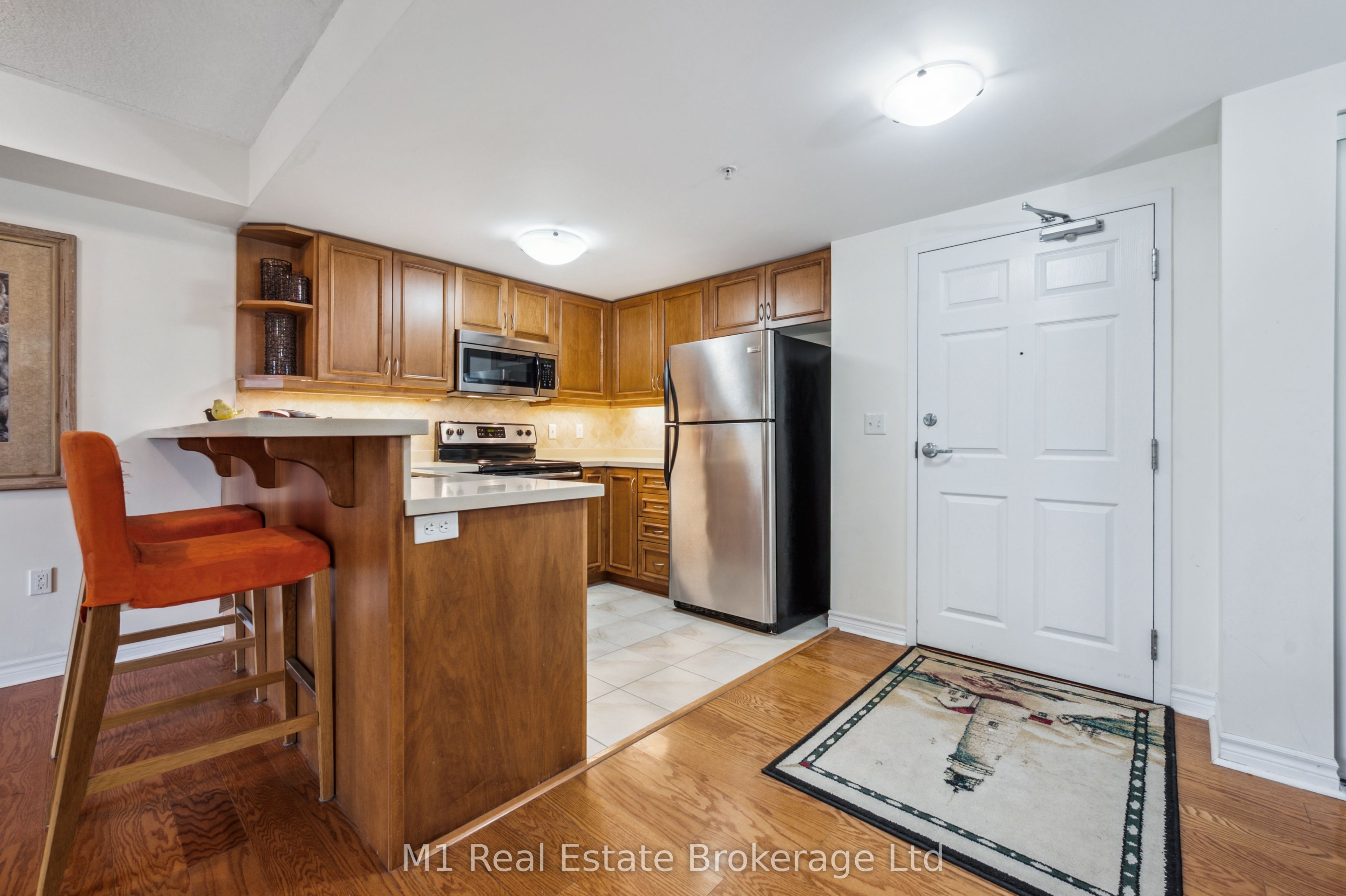 19 Waterford Drive 105 Property Photo 4