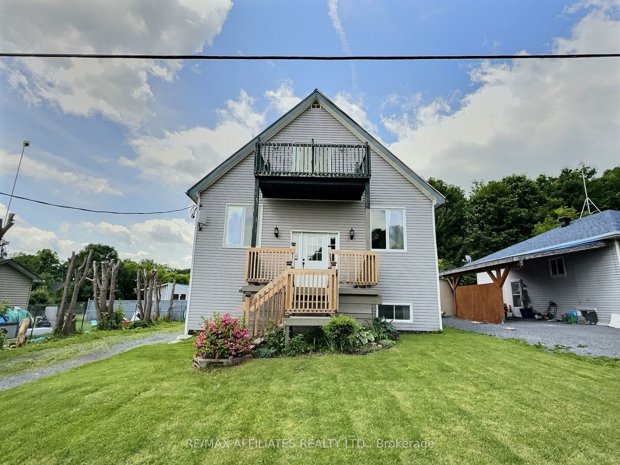 861 Louis Ernest Road Property Photo 1